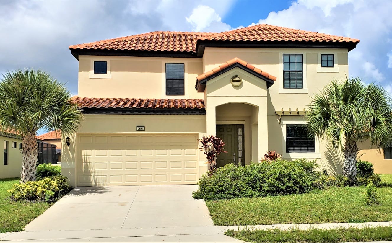 Grand EXEC 4BR Pool Home near Disney Parks