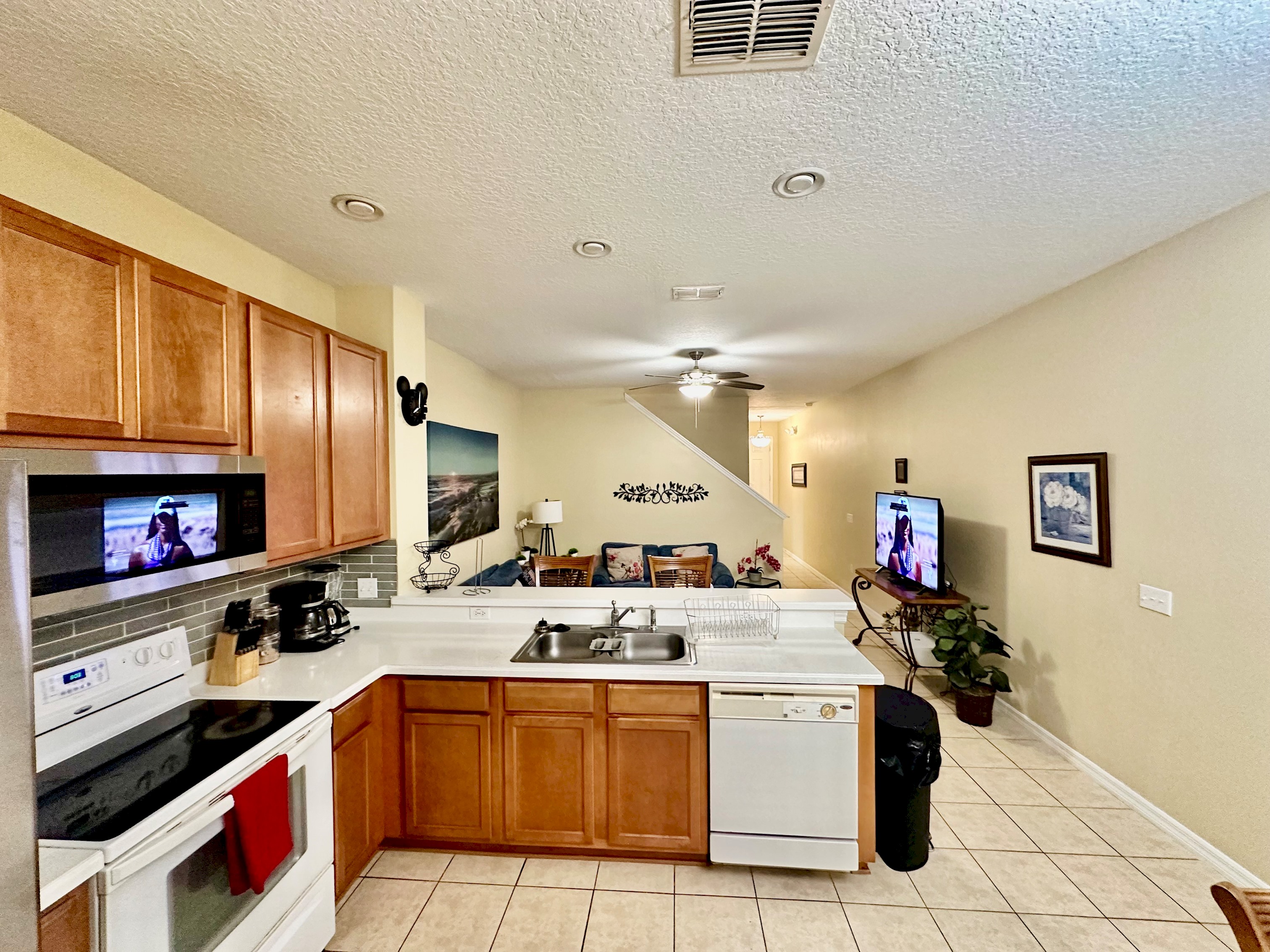 Grand Luxury 3BR Townhouse near Disney Parks
