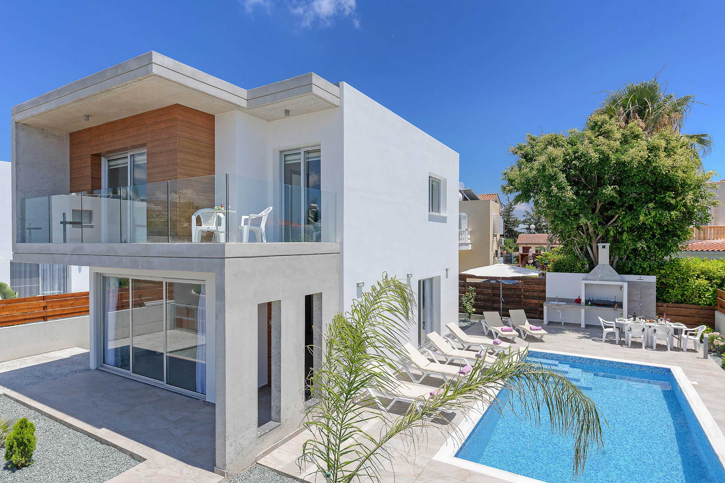 Villa coral. Bay Villas. Coral Palm Villa & Apartments. Продается дом на Кипре в Корал Бэй. Photo Coral Bay Ave Cyprus.