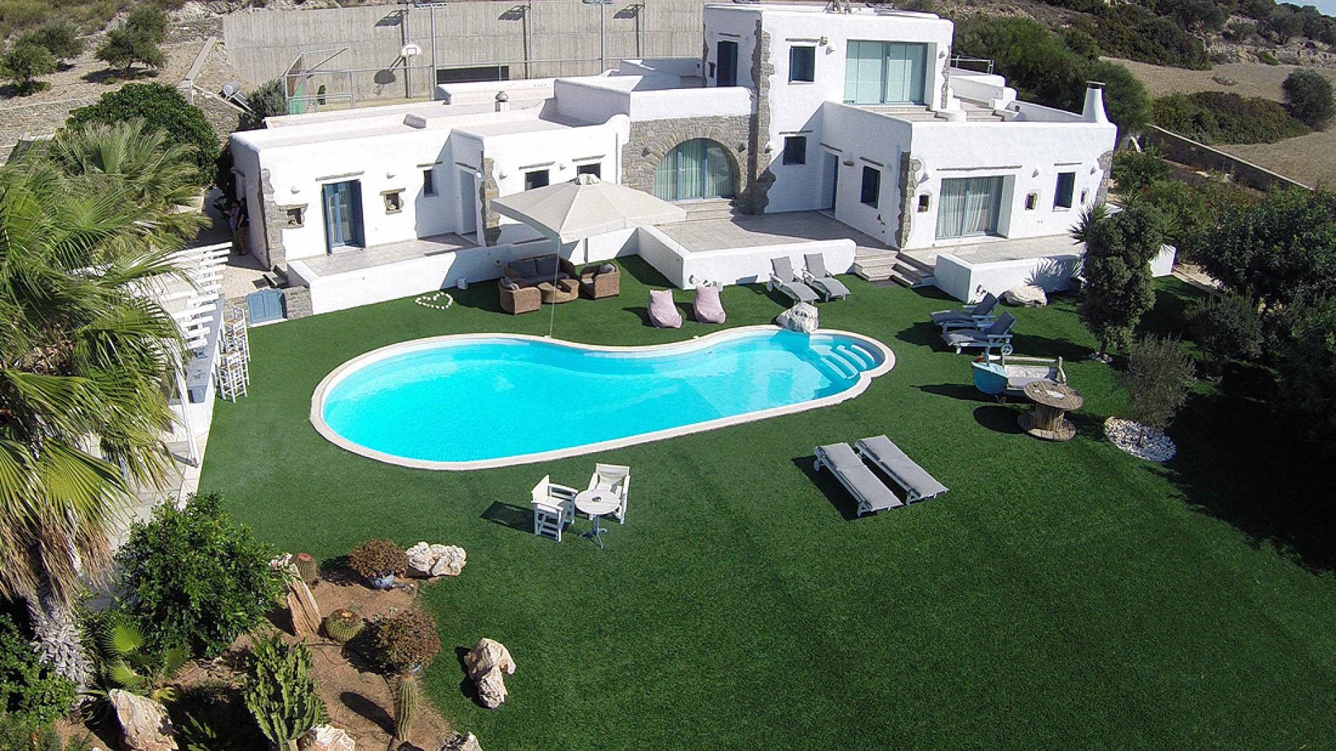 5BR Grande Villa Laura Pool & Basket & Tennis court