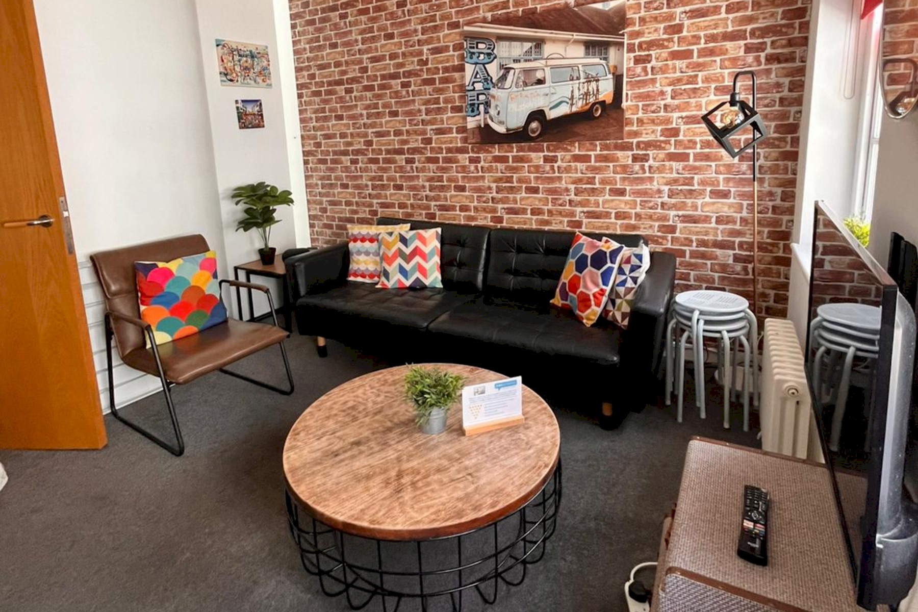 View Majestic Mews with Free Parking|By My Getaways in 3 The Auction Rooms, 28 Gloucester St, Brighton BN1 4EW Majestic Mews with Free Parking|By My Getaways in 3 The Auction Rooms, 28 Gloucester St, Brighton BN1 4EW - Property image 3 - VivreStays