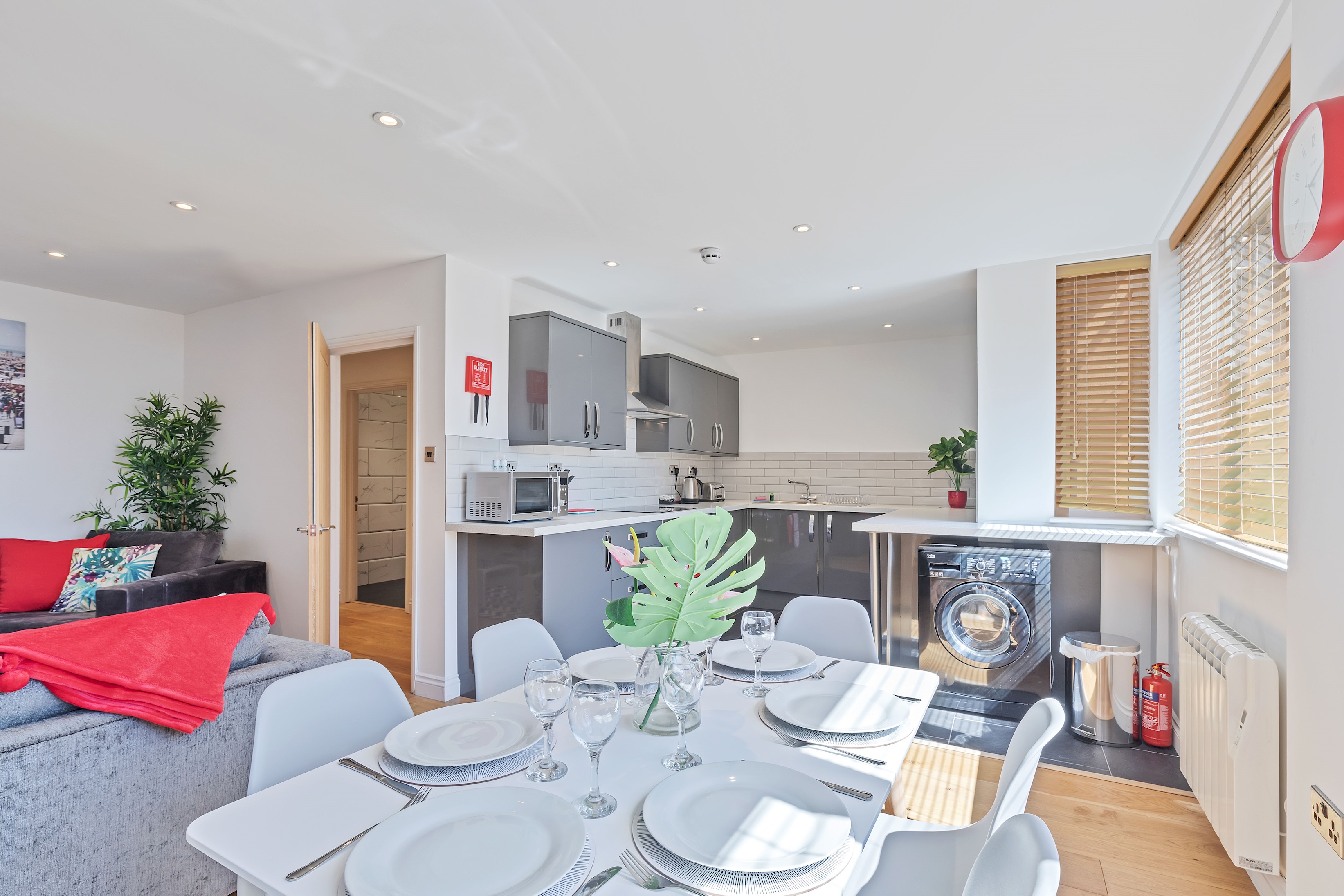 View Urban Heights | By My Getaways in 5 Holcombe House, 31-32 High Street, Brighton BN2 1RP Urban Heights | By My Getaways in 5 Holcombe House, 31-32 High Street, Brighton BN2 1RP - Property image 10 - VivreStays