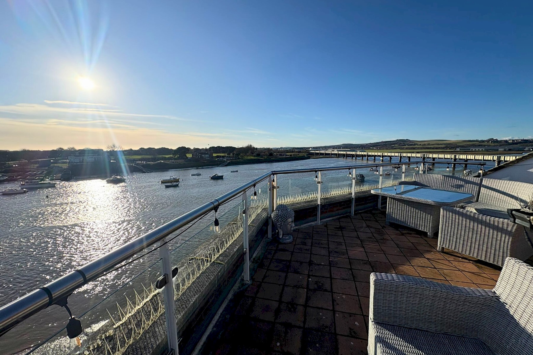 View River Heights With Views Parking |By My Getaways River Heights With Views Parking |By My Getaways serviced apartment - UK - VivreStays