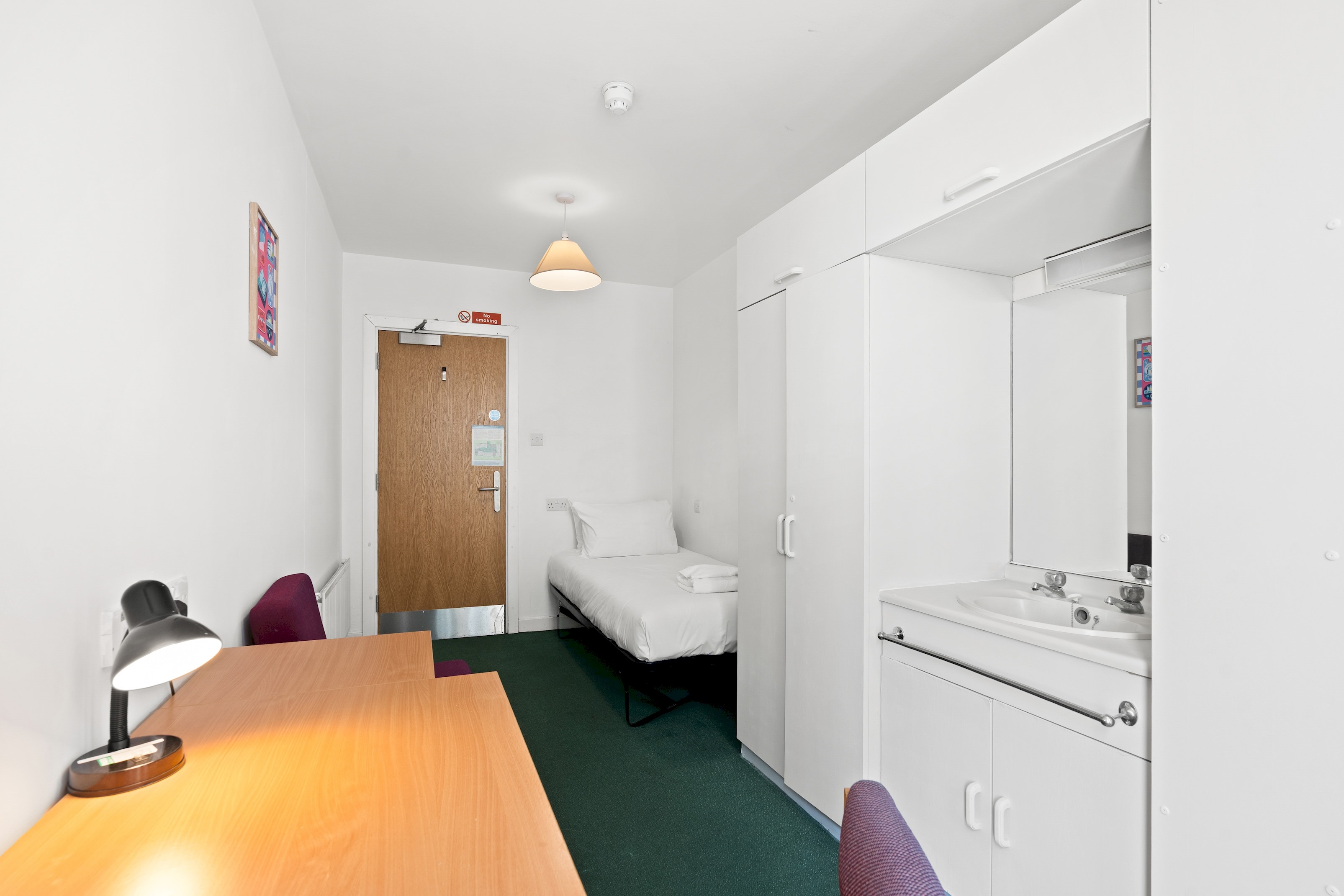 Kings Residence 2 | By My Getaways in 51-53 Kings Road, Brighton BN1 1NA - Property image 9 - VivreStays