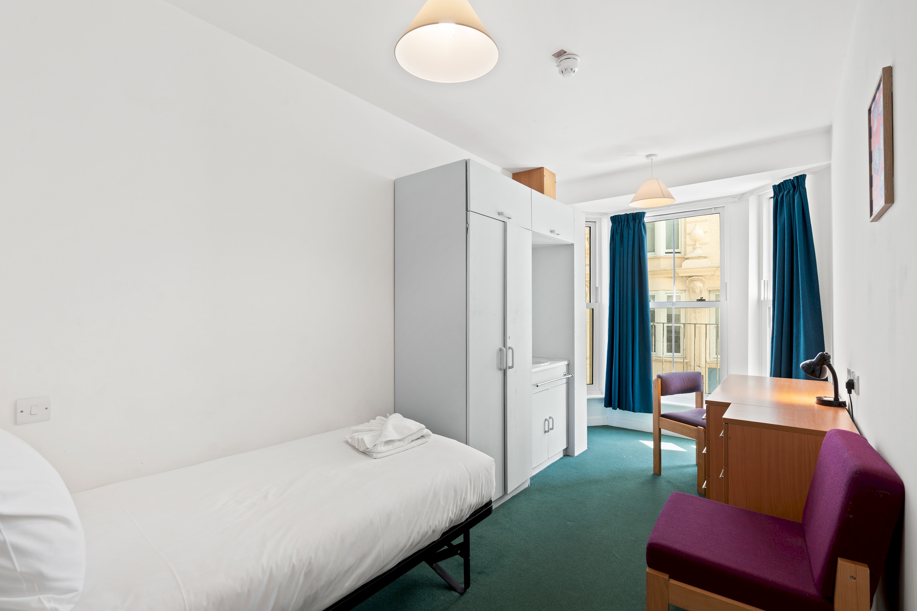 Kings Residence 2 | By My Getaways in 51-53 Kings Road, Brighton BN1 1NA - Property image 17 - VivreStays