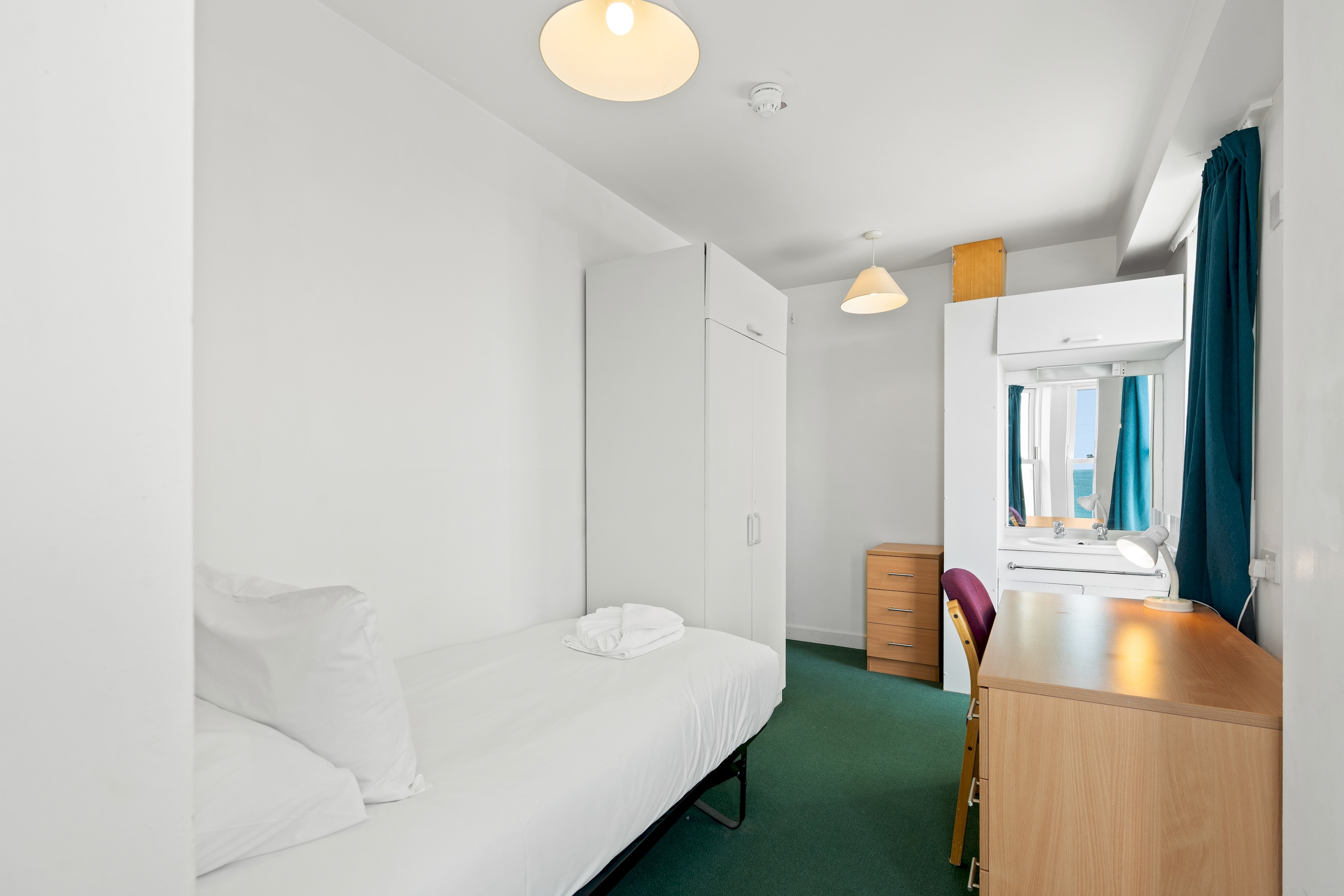 Kings Residence 2 | By My Getaways in 51-53 Kings Road, Brighton BN1 1NA - Property image 19 - VivreStays