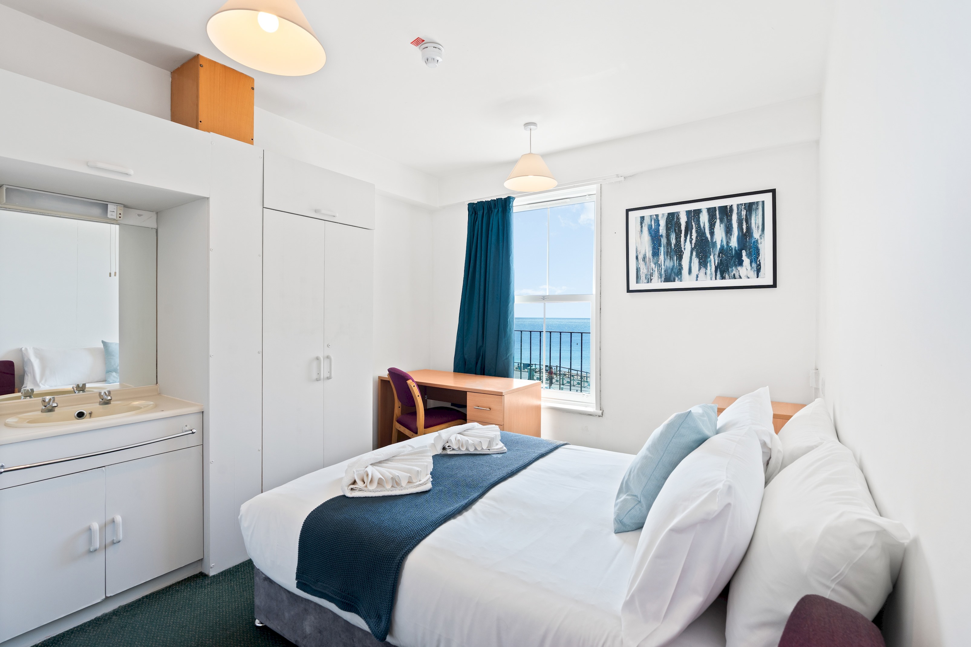Kings Residence 2 | By My Getaways in 51-53 Kings Road, Brighton BN1 1NA - Property image 25 - VivreStays