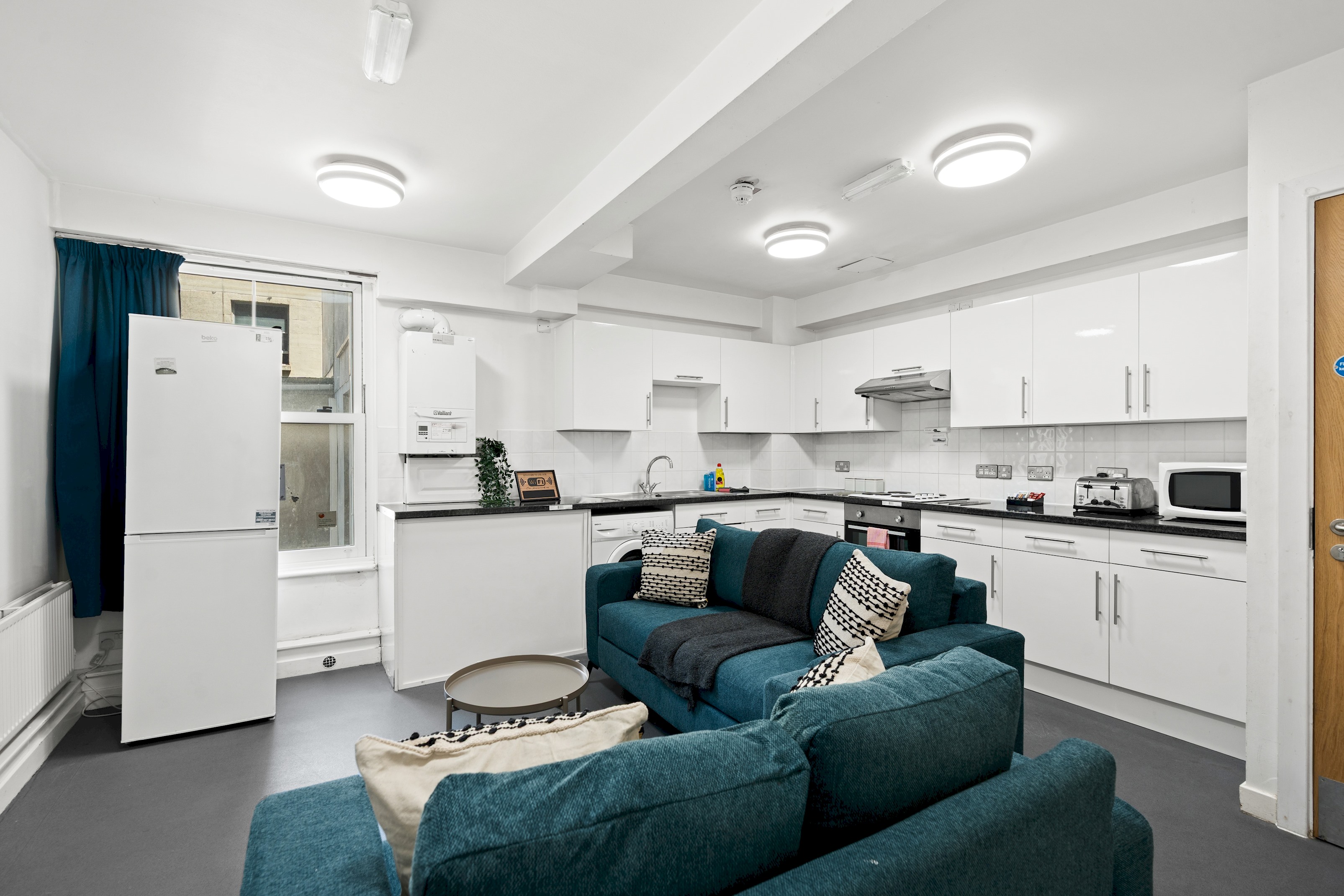 Kings Residence 2 | By My Getaways in 51-53 Kings Road, Brighton BN1 1NA - Property image 27 - VivreStays
