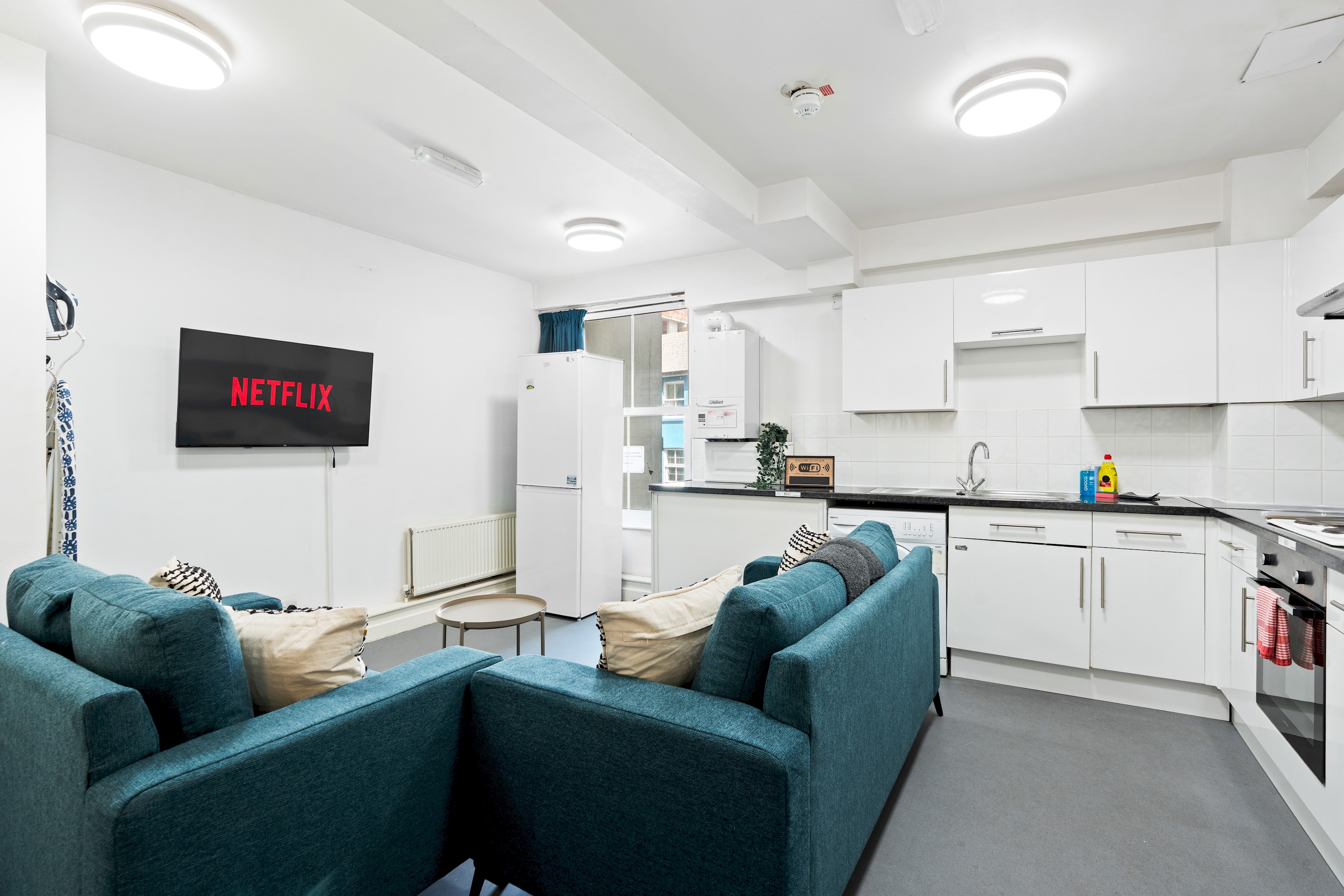 Kings Residence 2 | By My Getaways in 51-53 Kings Road, Brighton BN1 1NA - Property image 2 - VivreStays