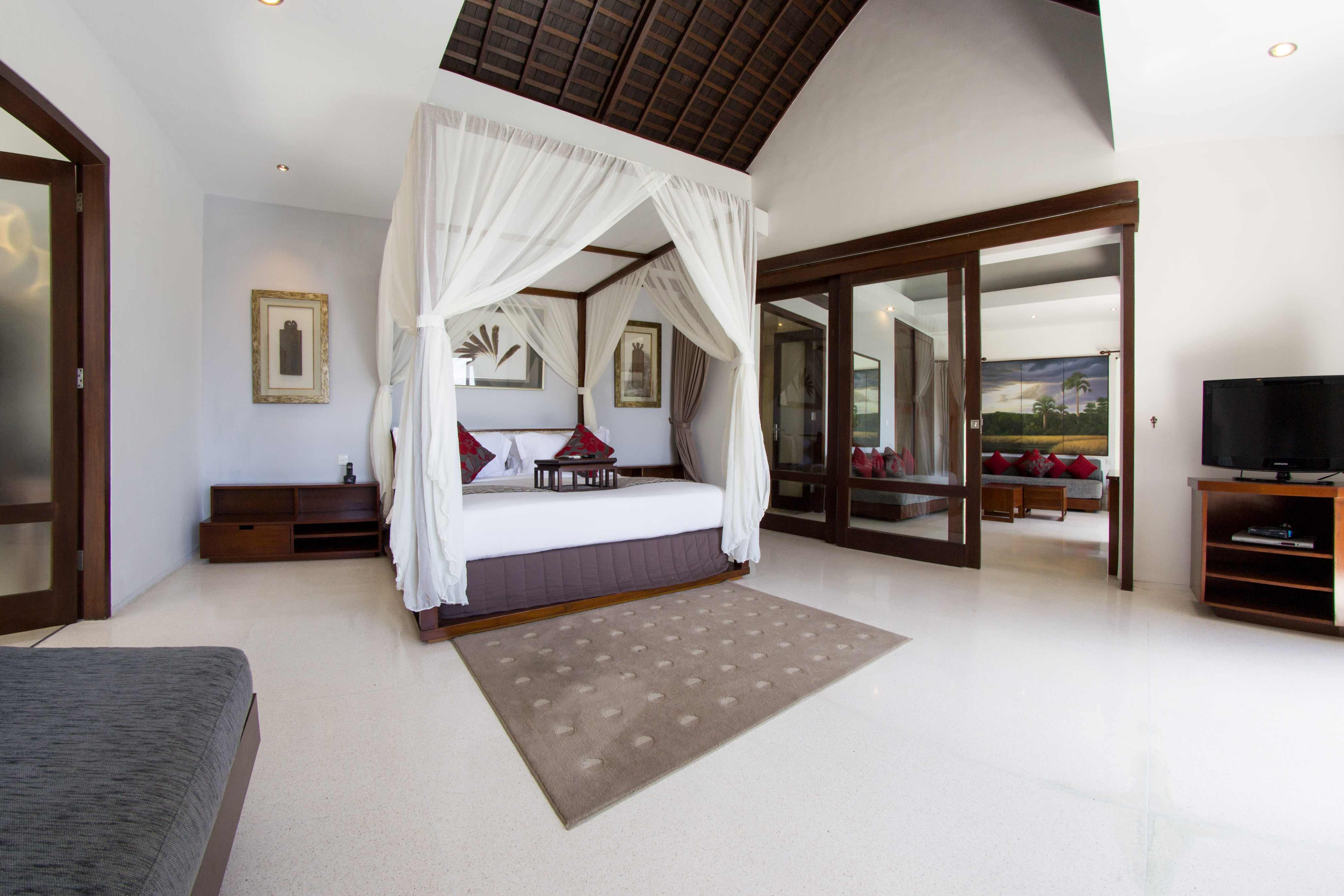 -, Indonesia