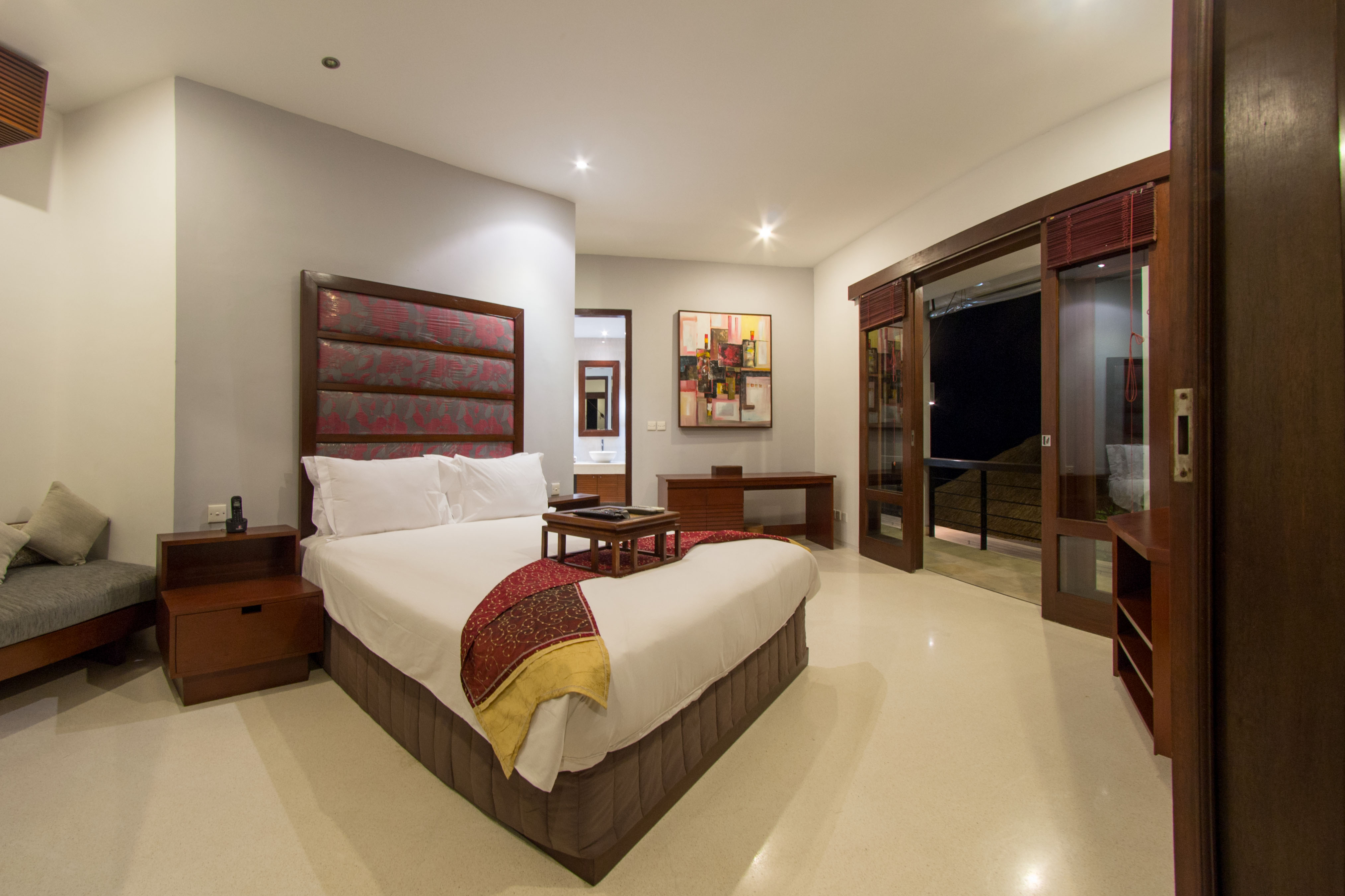 -, Indonesia