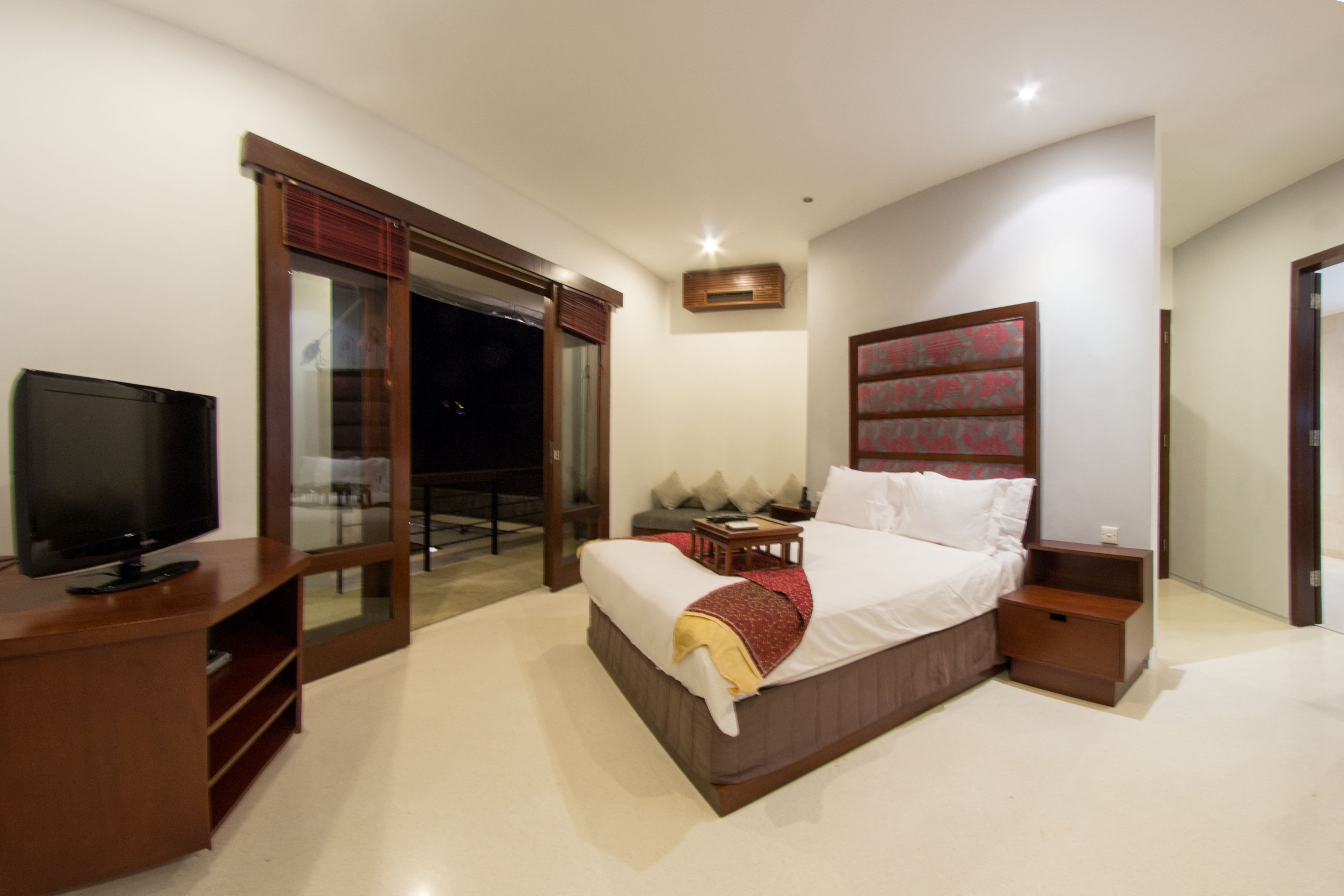 -, Indonesia