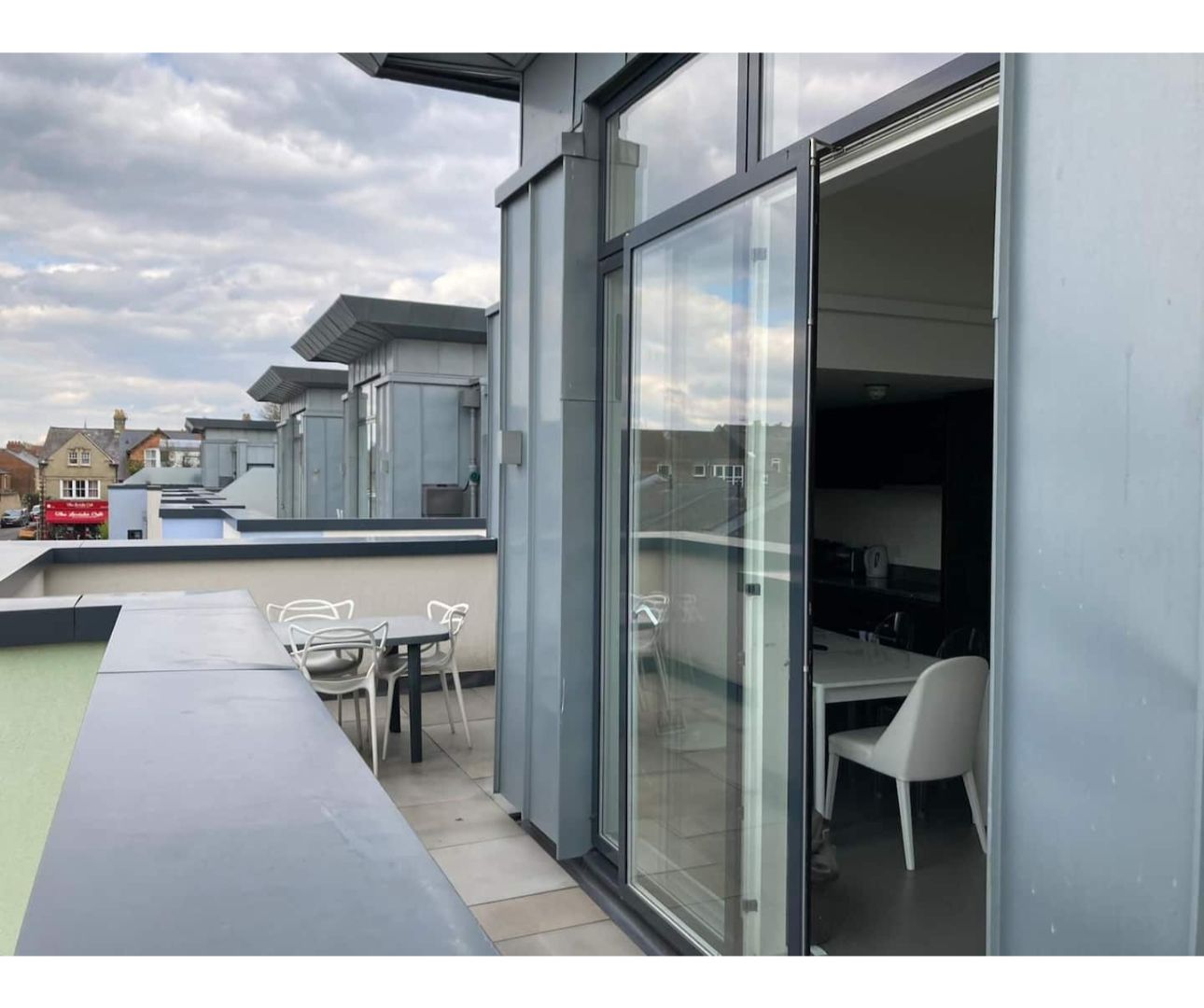 Modern, Spacious 2BR Flat in Oxford - Pass the Keys in Grantham House, Cranham Street OX2 6BY - Property image 5 - VivreStays