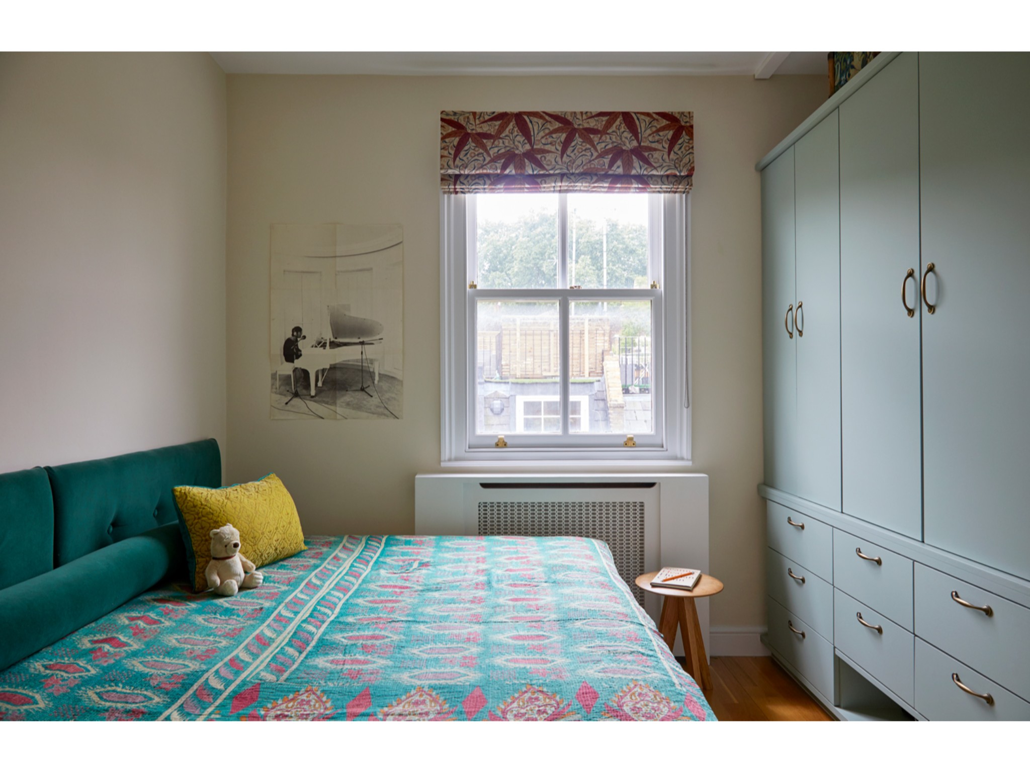 View Charming Portobello Road Apartment - Pass the Keys in 125 Portobello Rd W11 2DY Charming Portobello Road Apartment - Pass the Keys in 125 Portobello Rd W11 2DY - Property image 12 - VivreStays
