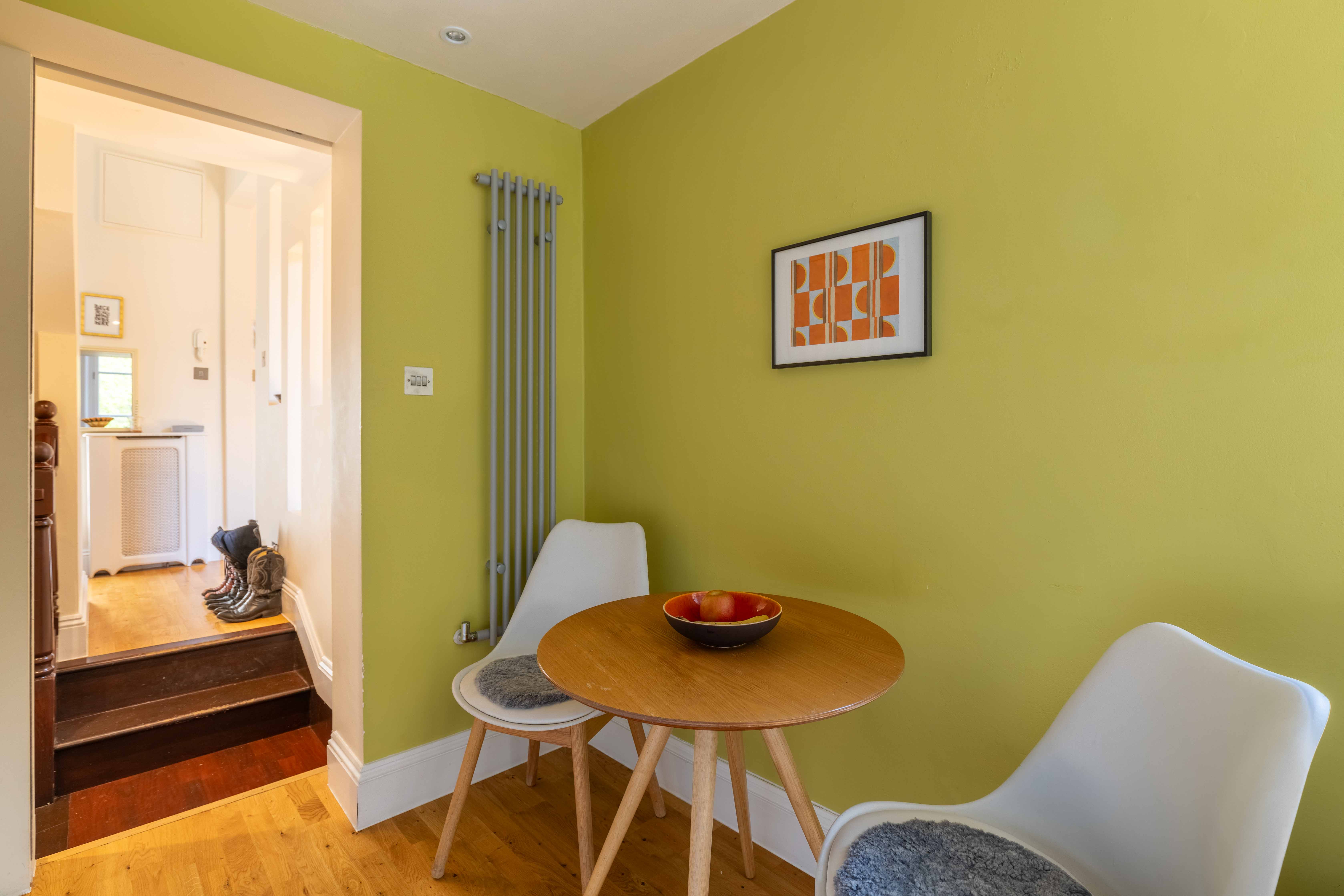 View Charming Portobello Road Apartment - Pass the Keys in 125 Portobello Rd W11 2DY Charming Portobello Road Apartment - Pass the Keys in 125 Portobello Rd W11 2DY - Property image 25 - VivreStays
