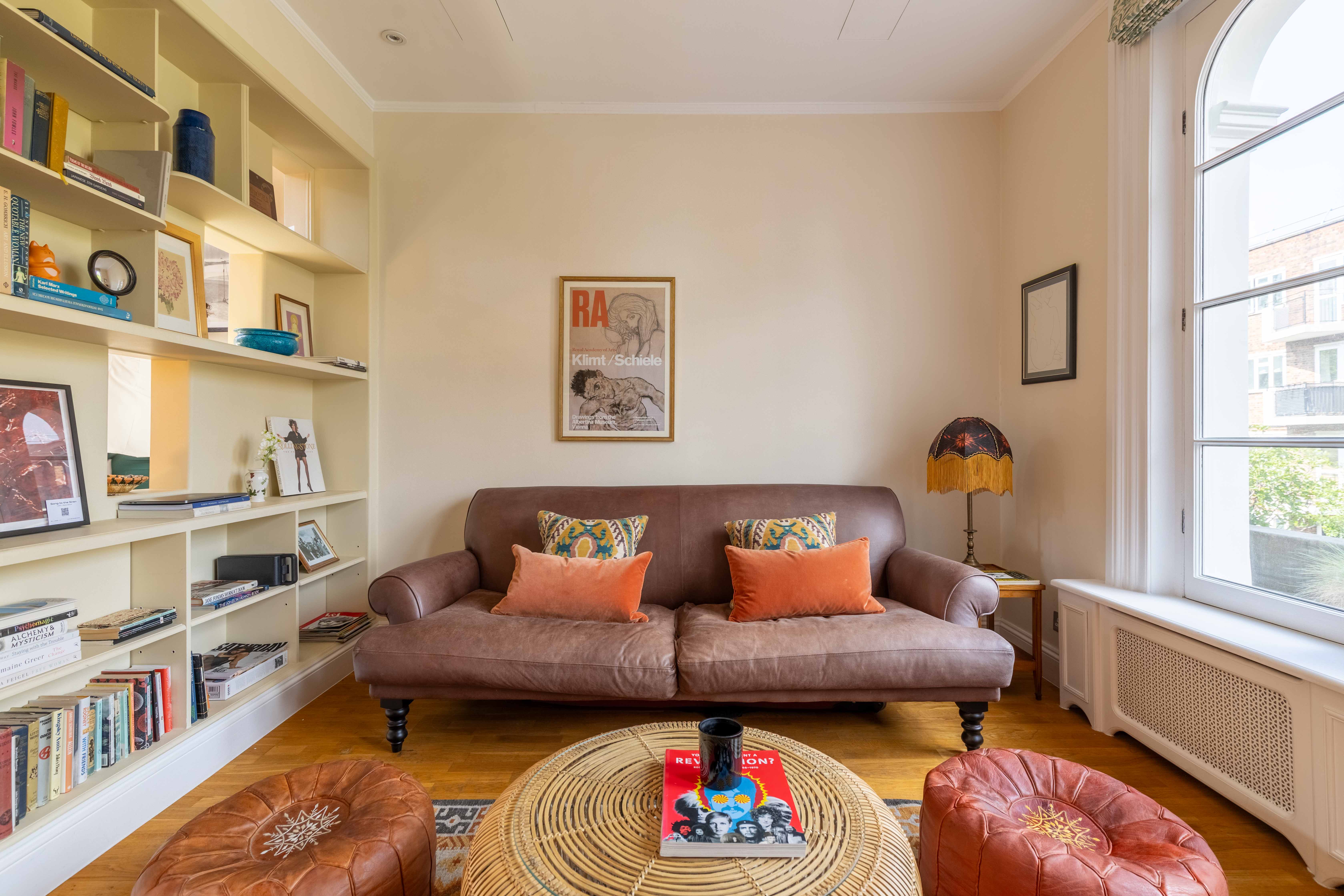 View Charming Portobello Road Apartment - Pass the Keys in 125 Portobello Rd W11 2DY Charming Portobello Road Apartment - Pass the Keys in 125 Portobello Rd W11 2DY - Property image 35 - VivreStays