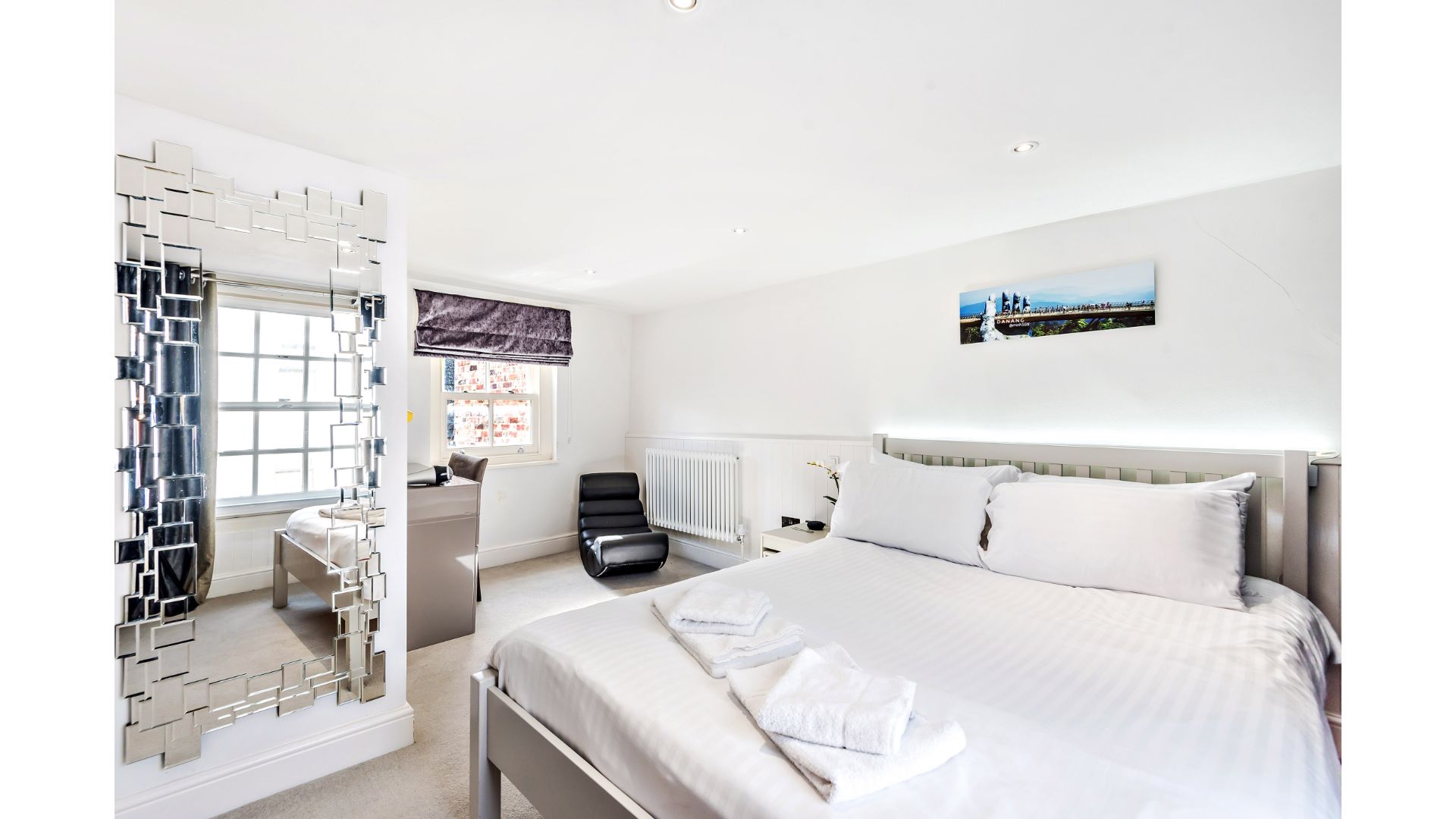 Modern, Chic 3BR Townhouse in Central Oxford - Pass the Keys in 92 St Clement's Street OX4 1AR - Property image 11 - VivreStays