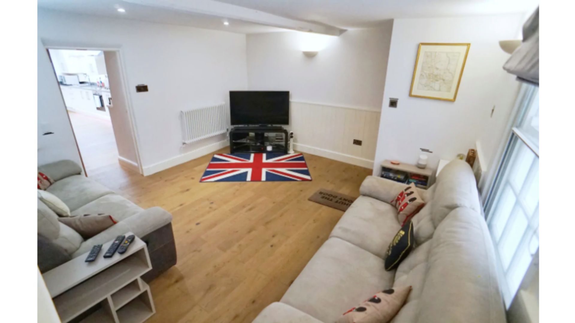 Modern, Chic 3BR Townhouse in Central Oxford - Pass the Keys in 92 St Clement's Street OX4 1AR - Property image 7 - VivreStays