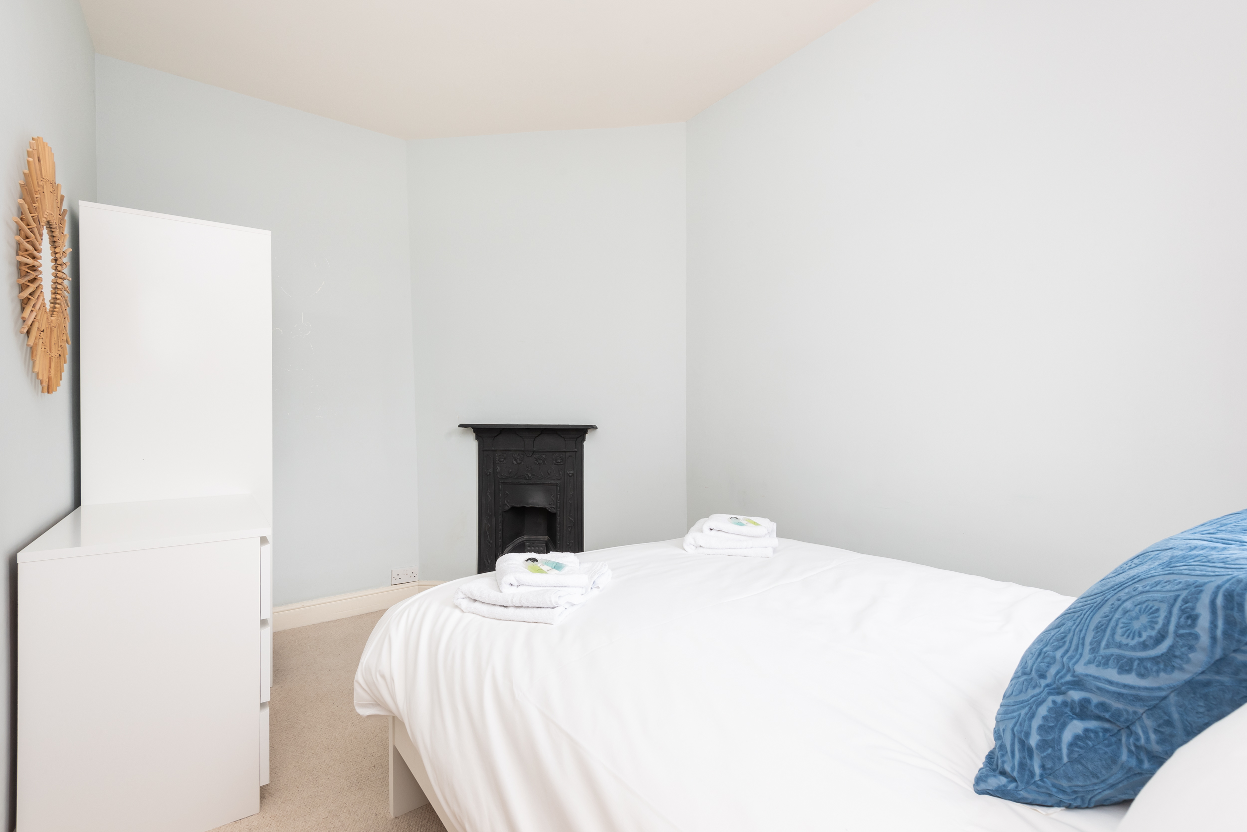 Charming Base for 5 Guests Near Bishy Rd in York - Pass the Keys in 25 Lower Darnborough Street YO23 1AR - Property image 14 - VivreStays