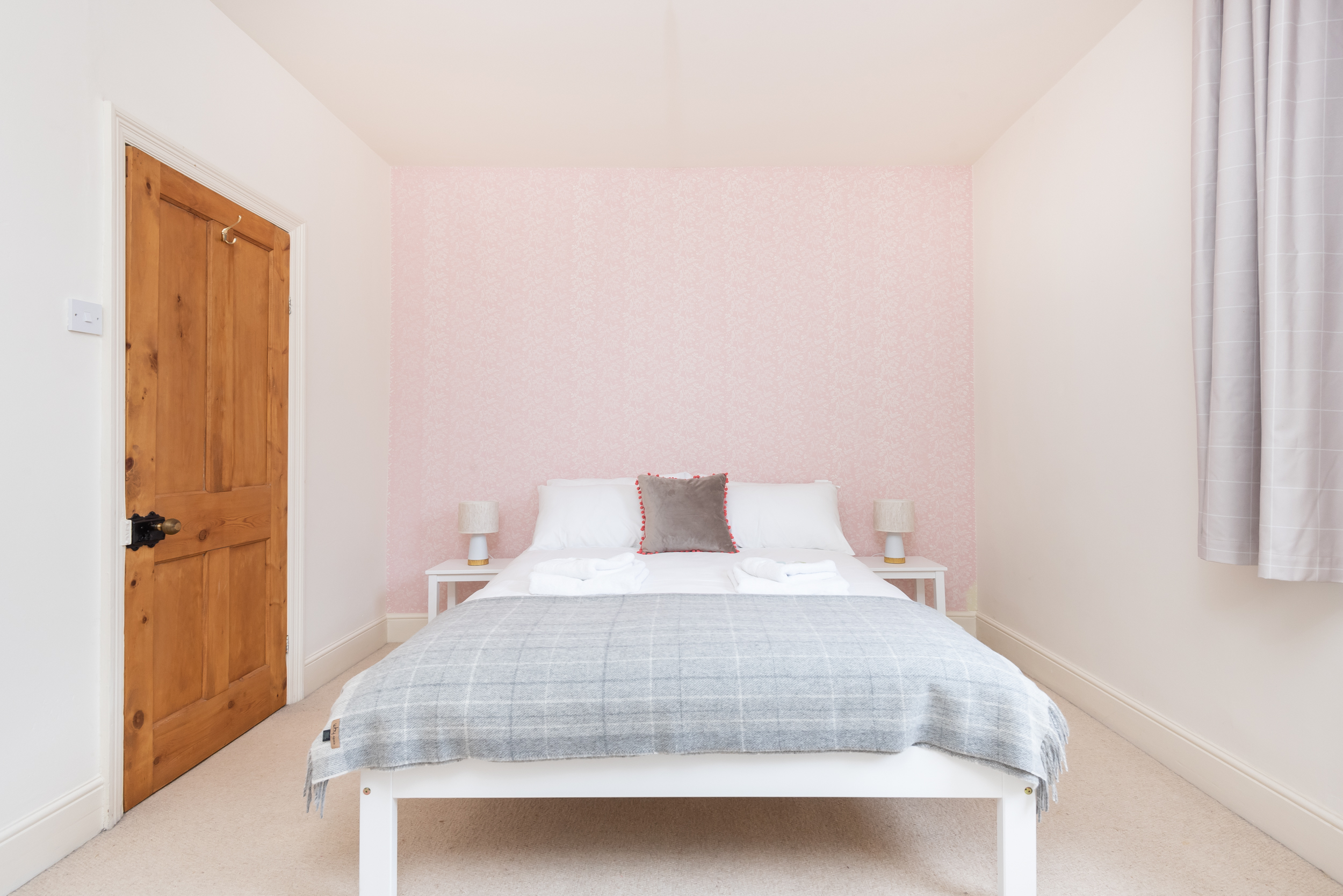 Charming Base for 5 Guests Near Bishy Rd in York - Pass the Keys in 25 Lower Darnborough Street YO23 1AR - Property image 11 - VivreStays