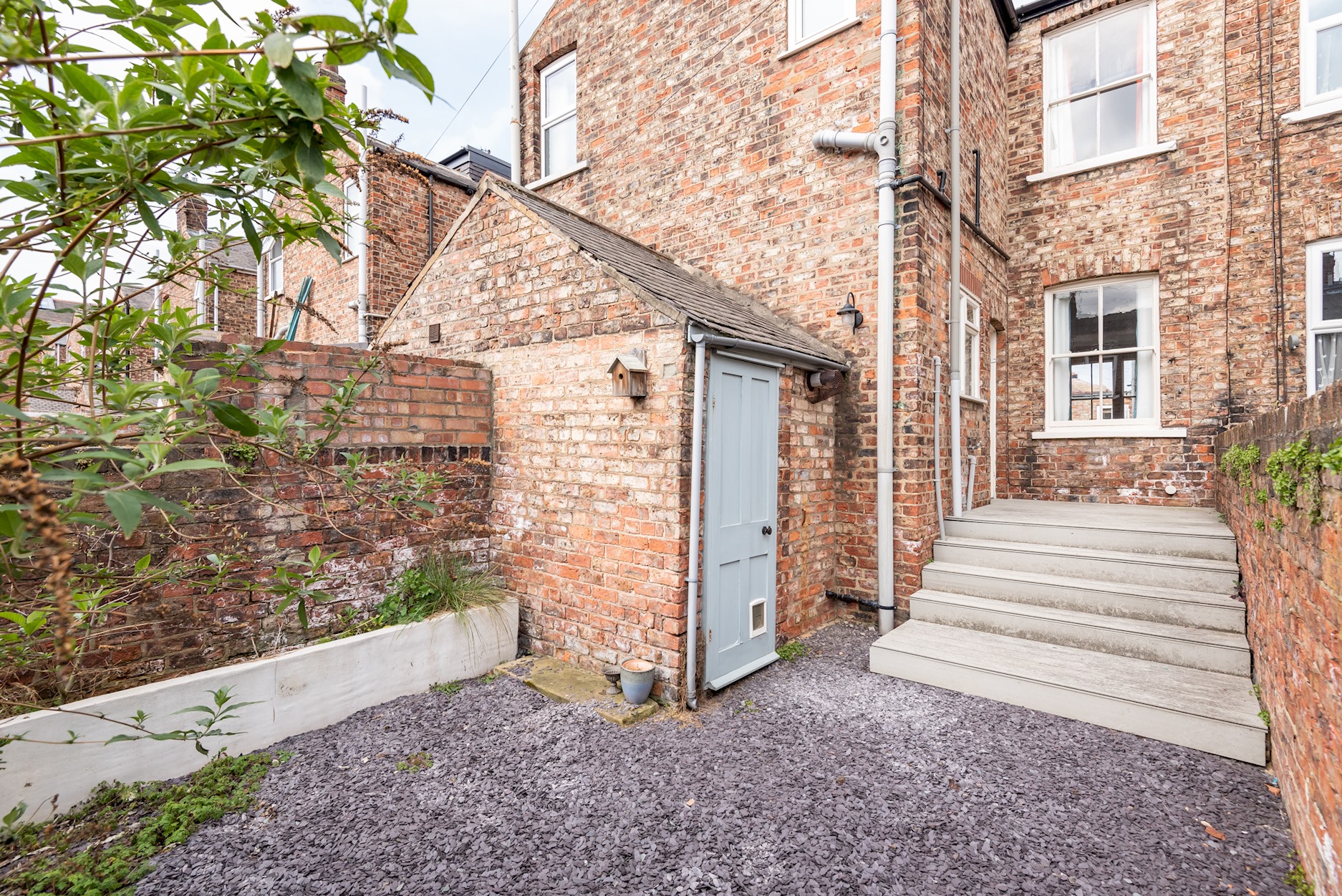 Charming Base for 5 Guests Near Bishy Rd in York - Pass the Keys in 25 Lower Darnborough Street YO23 1AR - Property image 21 - VivreStays