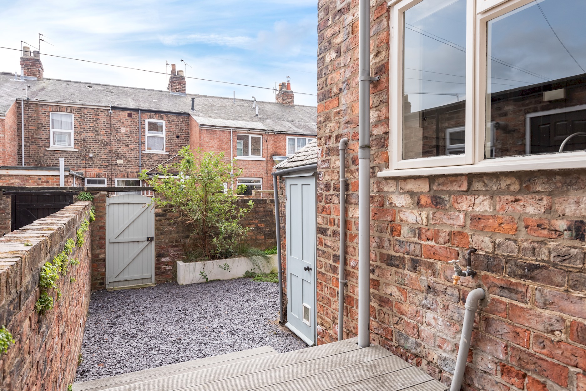 Charming Base for 5 Guests Near Bishy Rd in York - Pass the Keys in 25 Lower Darnborough Street YO23 1AR - Property image 20 - VivreStays