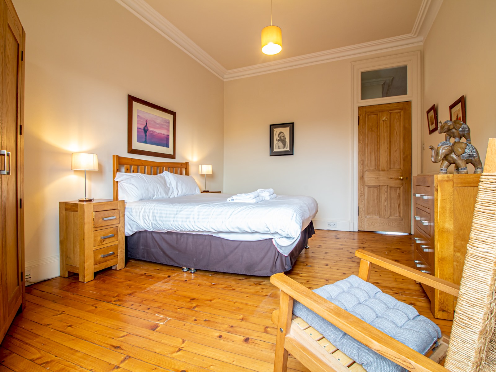 Beautiful and Bright Georgian Style Morningside Apartment - Pass the Keys in 3F1, 149 Morningside Road EH10 4AX - Property image 3 - VivreStays