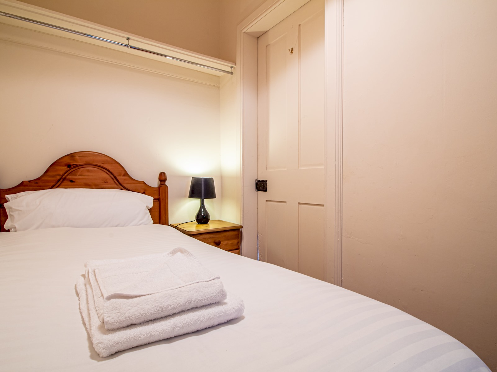 Beautiful and Bright Georgian Style Morningside Apartment - Pass the Keys in 3F1, 149 Morningside Road EH10 4AX - Property image 12 - VivreStays