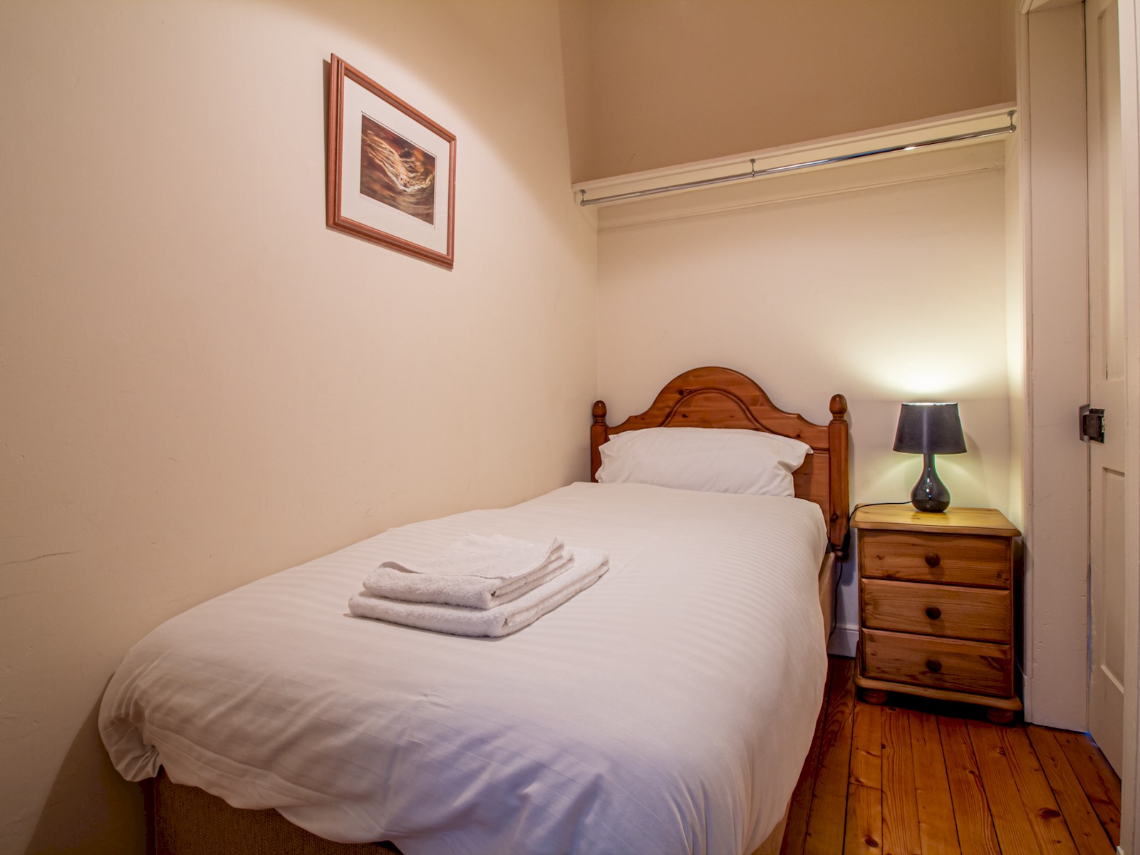 Beautiful and Bright Georgian Style Morningside Apartment - Pass the Keys in 3F1, 149 Morningside Road EH10 4AX - Property image 4 - VivreStays