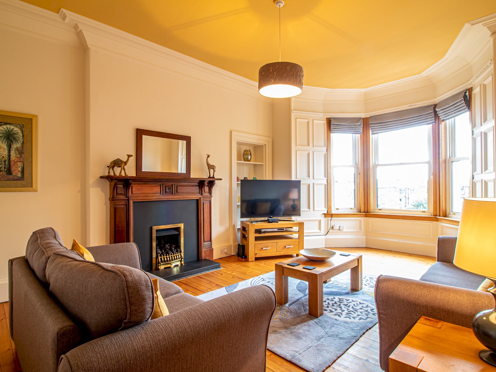 Beautiful and Bright Georgian Style Morningside Apartment - Pass the Keys in 3F1, 149 Morningside Road EH10 4AX - Property image 5 - VivreStays