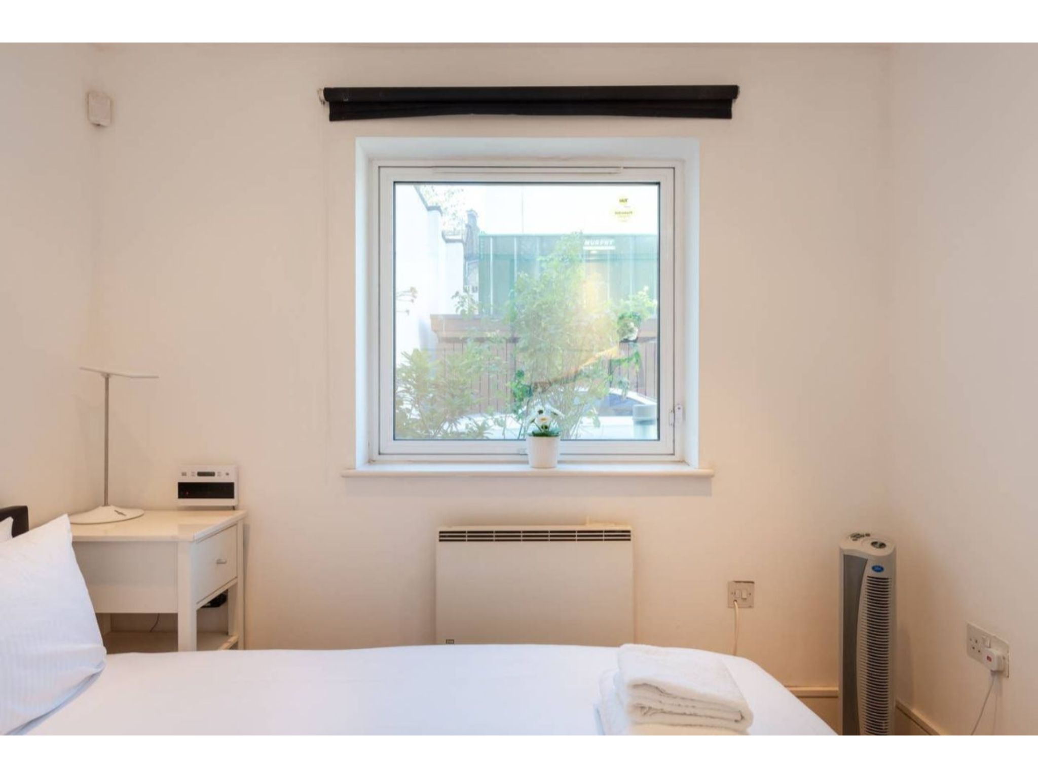 King's Cross Garden Flat - Pass the Keys in 6 Radius Apartments, Omega Place N1 9DR - Property image 14 - VivreStays