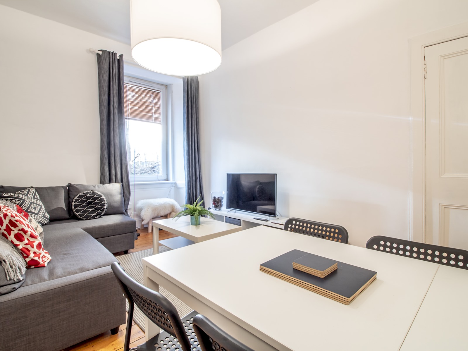 Stylish 1-Bed Flat- Edinburgh - Pass the Keys in Flat 4, 9 Orwell Terrace, Edinburgh EH11, UK, EH11 2DX EH11 2DX - Property image 18 - VivreStays