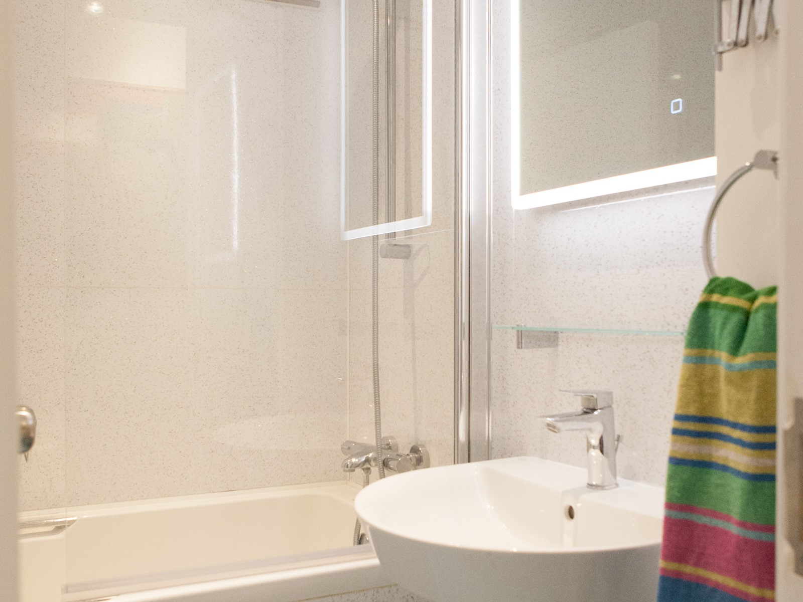 Stylish apartment in Shoreditch - Pass the Keys in 30 Braithwaite House, 5th floor, Bunhill Row EC1Y 8NE - Property image 18 - VivreStays