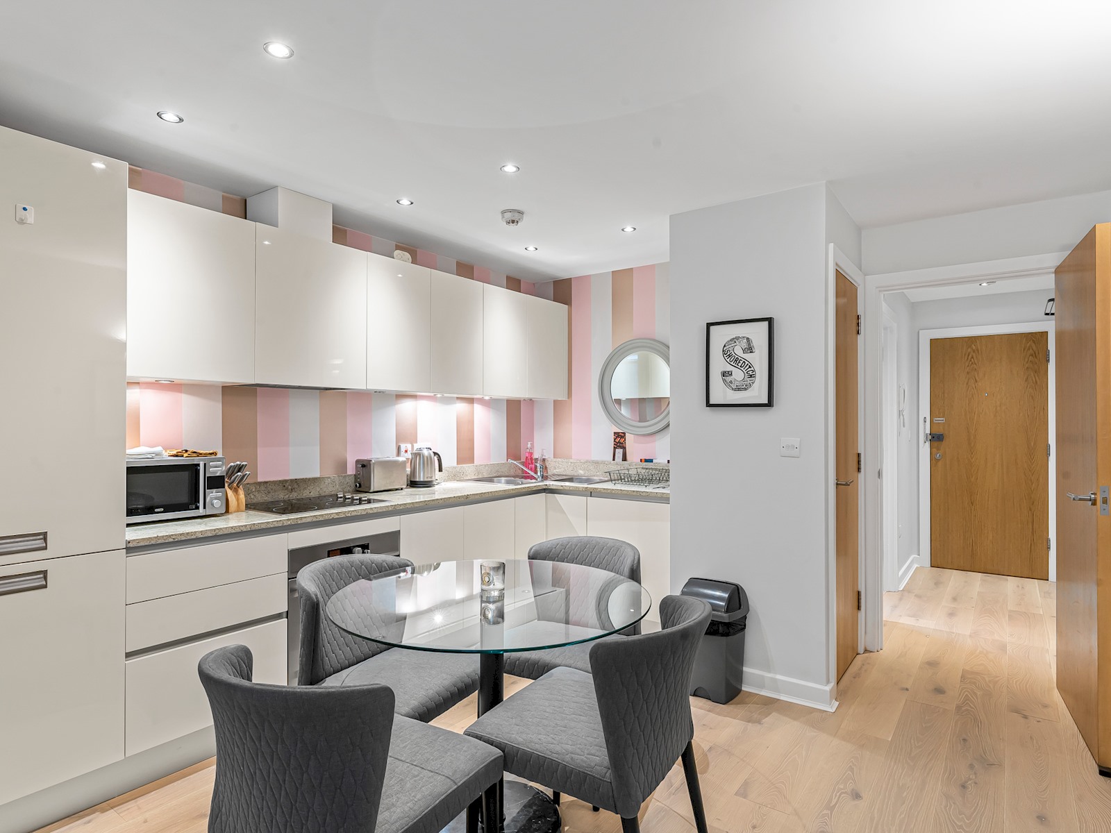 Studio flat in Shoreditch - Pass the Keys in 31 Boundary St E2 7JQ - Property image 3 - VivreStays