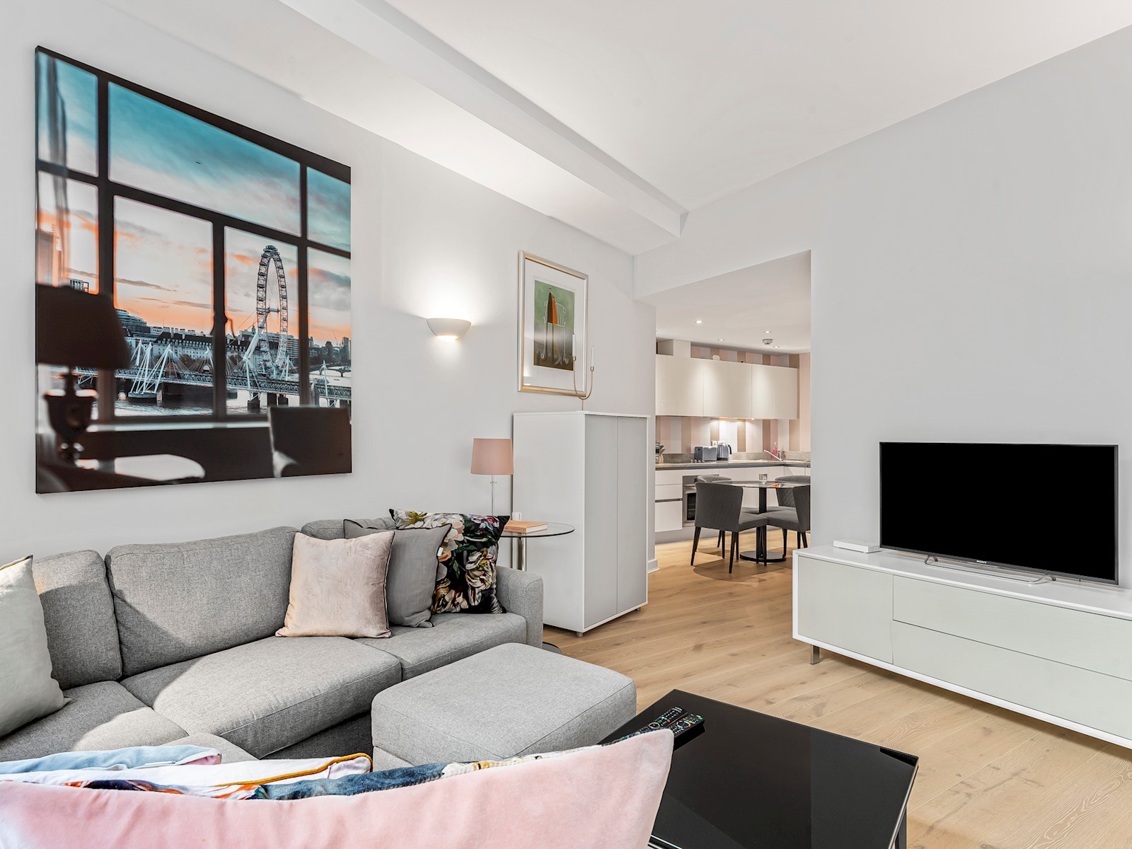 Studio flat in Shoreditch - Pass the Keys in 31 Boundary St E2 7JQ - Property image 8 - VivreStays