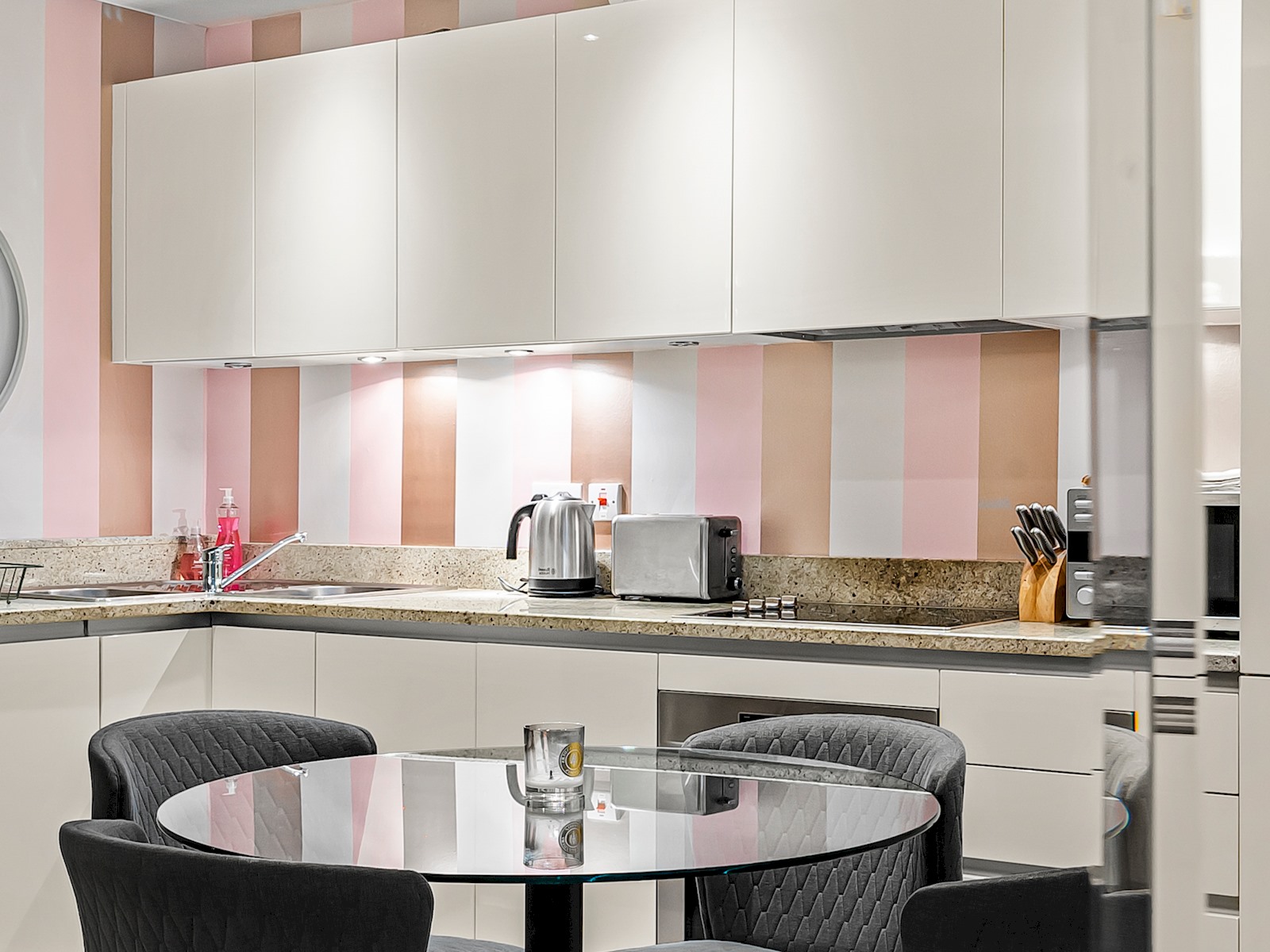 Studio flat in Shoreditch - Pass the Keys in 31 Boundary St E2 7JQ - Property image 15 - VivreStays