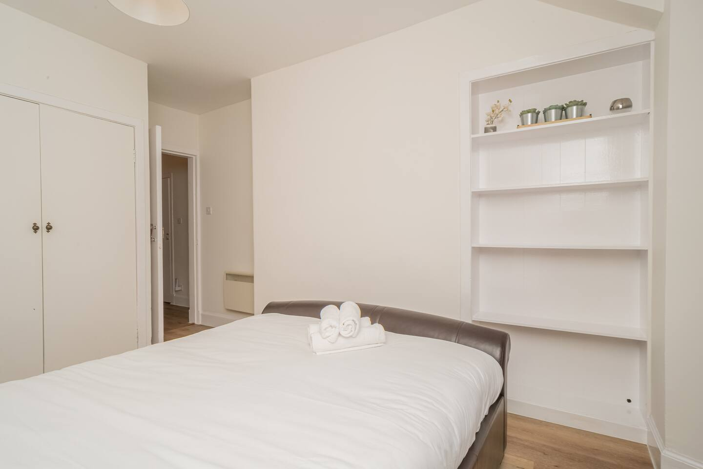 Cosy Flat in Historic Old Town - Pass the Keys in Flat 7, 54 St Mary's Street, EH1 1SX - Property image 15 - VivreStays