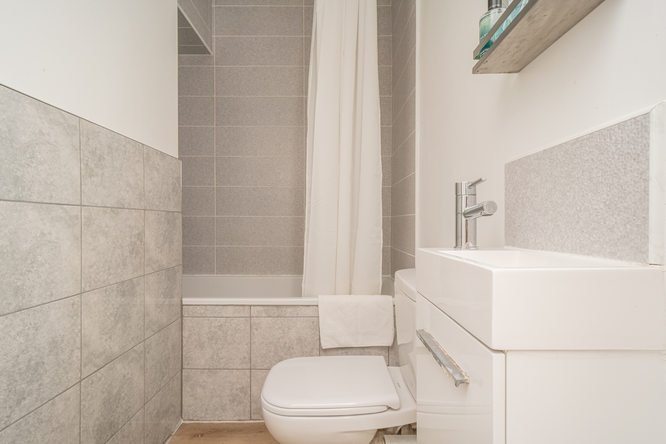 Cosy Flat in Historic Old Town - Pass the Keys in Flat 7, 54 St Mary's Street, EH1 1SX - Property image 5 - VivreStays
