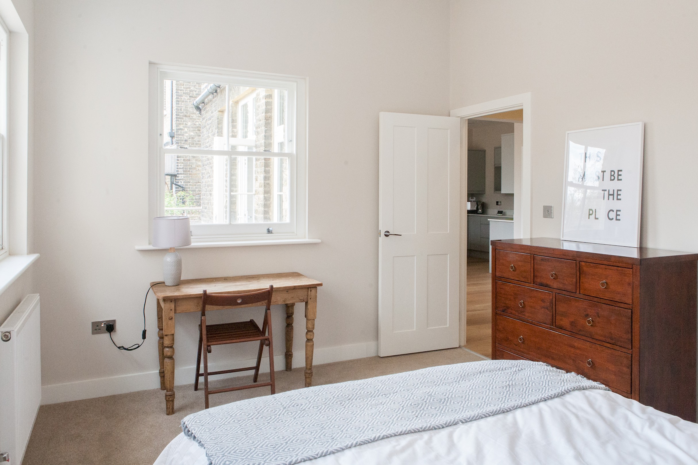 Beautiful 2 bed terrace flat close to Greenwich -  Pass the Keys in Flat 2, 70 Loampit Hill SE13 7SX - Property image 7 - VivreStays