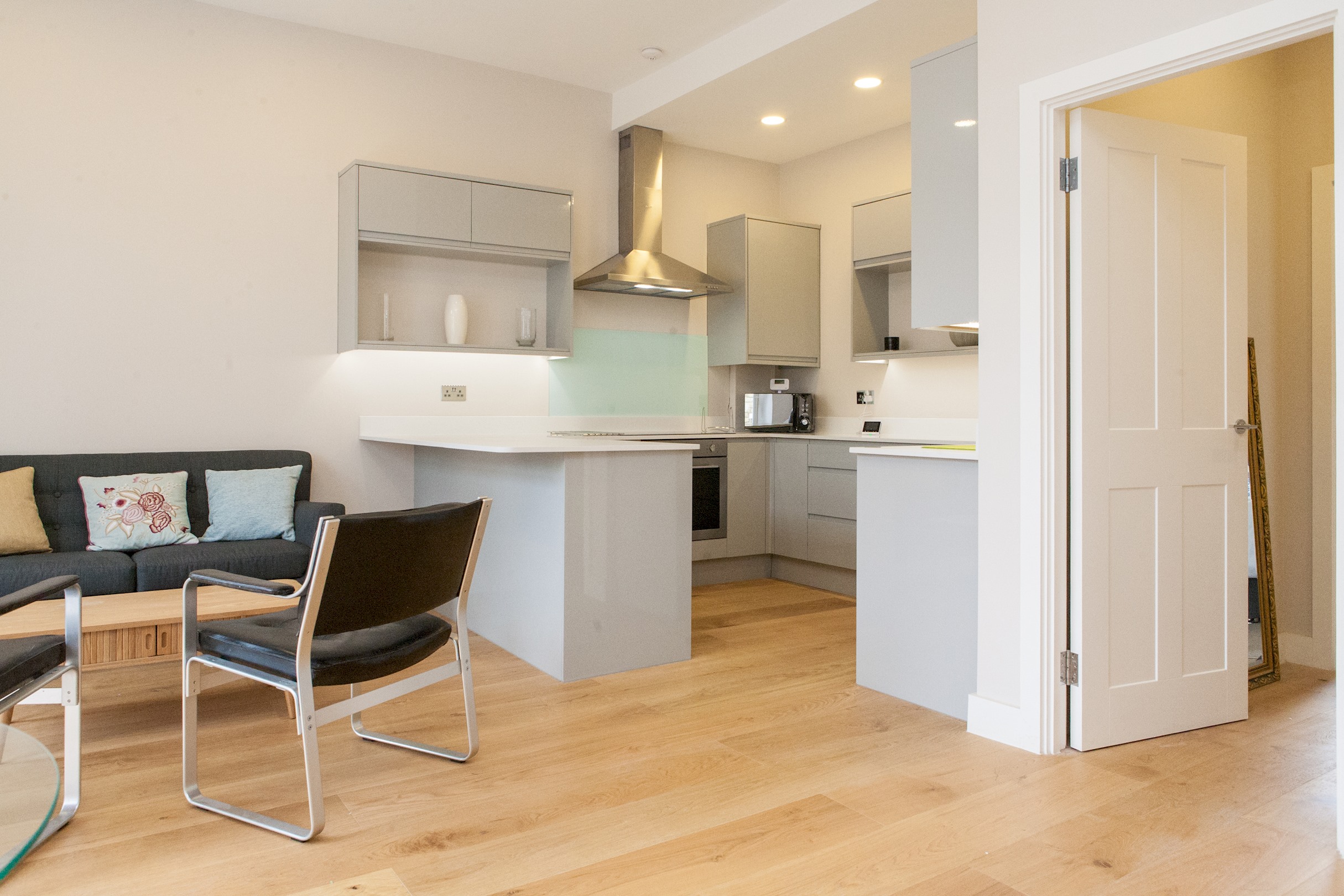 Beautiful 2 bed terrace flat close to Greenwich -  Pass the Keys in Flat 2, 70 Loampit Hill SE13 7SX - Property image 16 - VivreStays