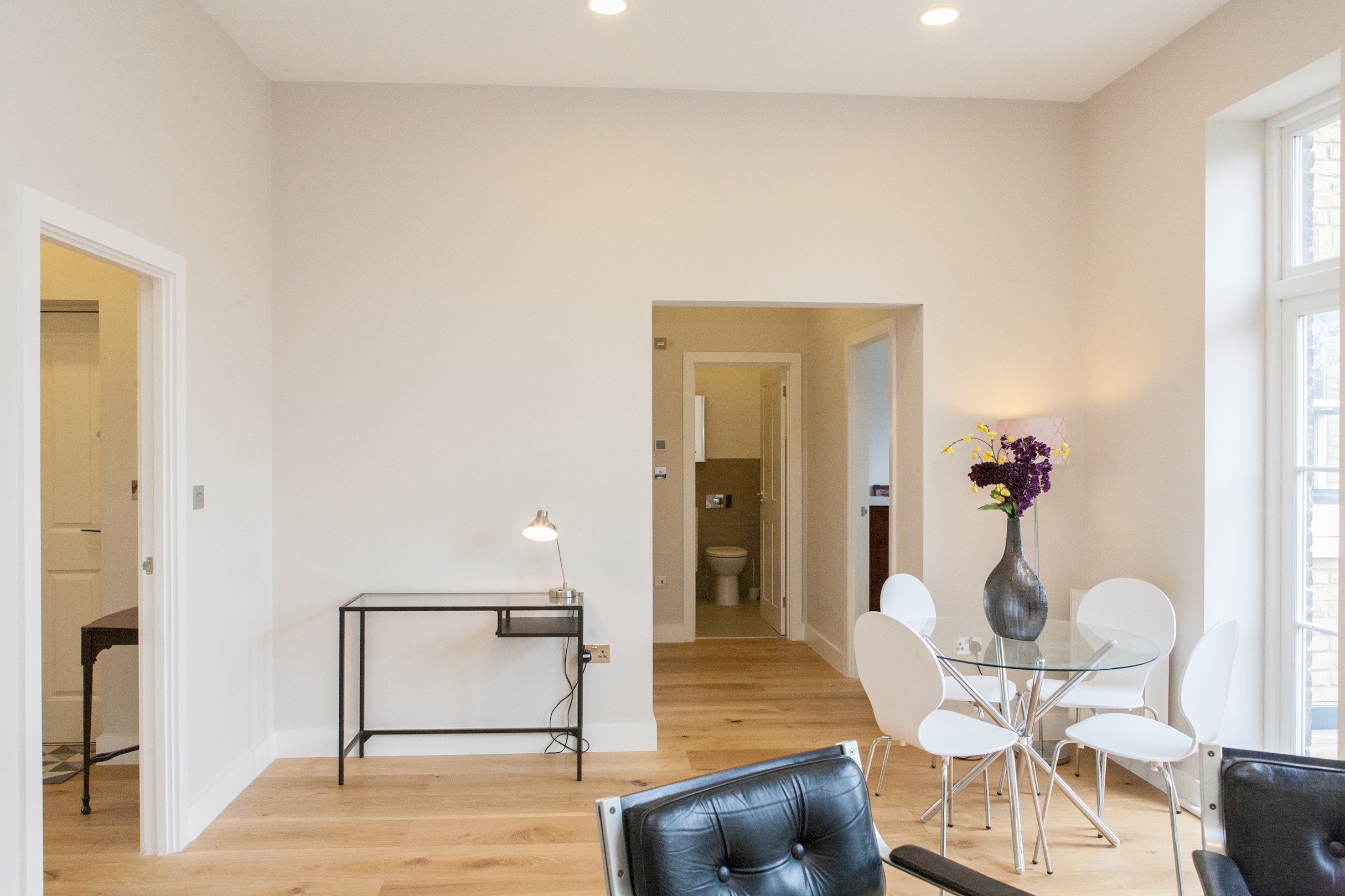 Beautiful 2 bed terrace flat close to Greenwich -  Pass the Keys in Flat 2, 70 Loampit Hill SE13 7SX - Property image 24 - VivreStays