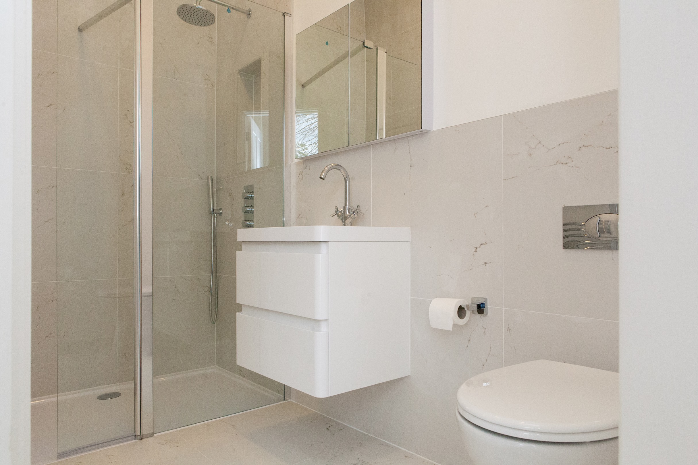 Beautiful 2 bed terrace flat close to Greenwich -  Pass the Keys in Flat 2, 70 Loampit Hill SE13 7SX - Property image 36 - VivreStays