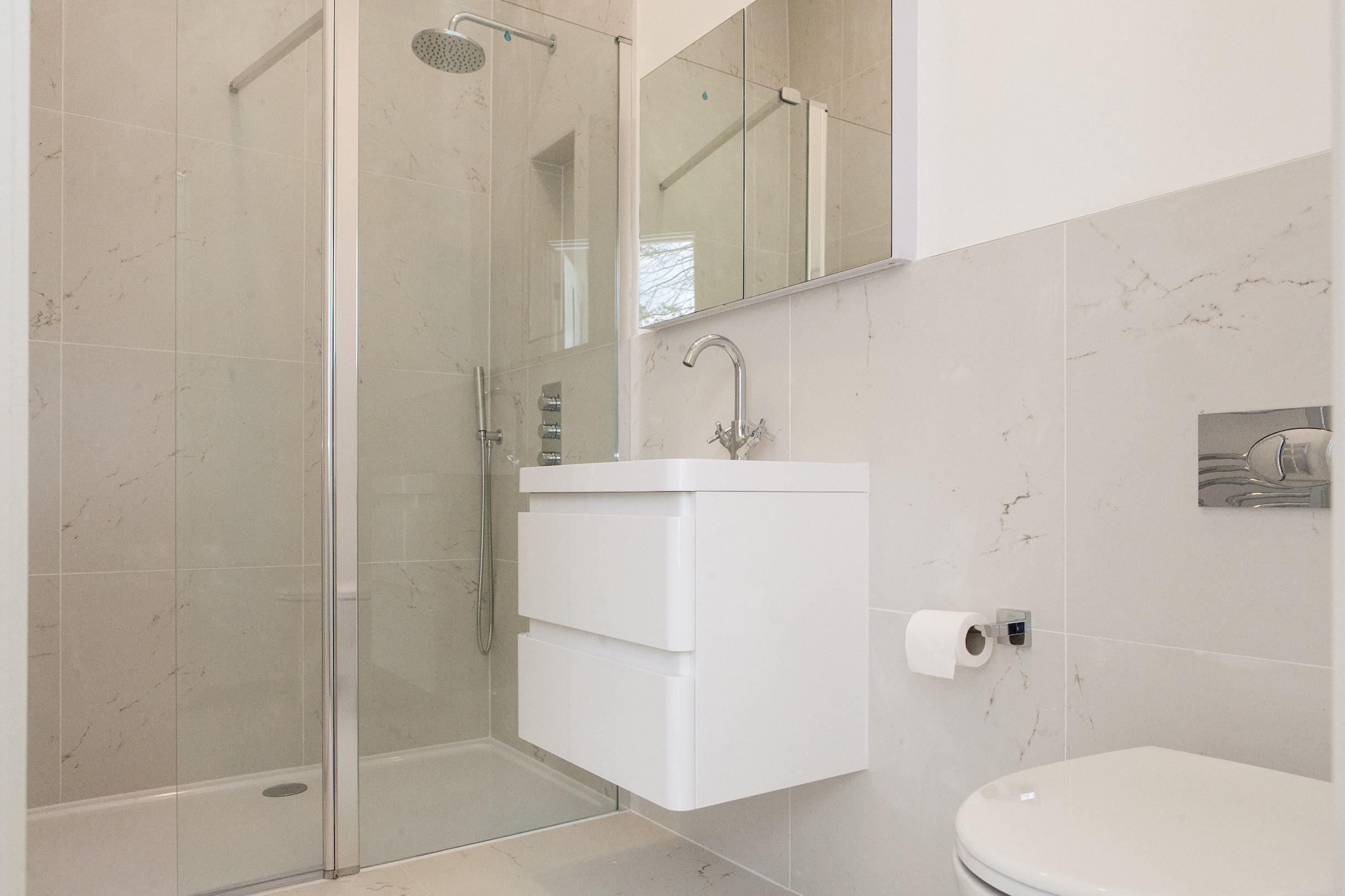 Beautiful 2 bed terrace flat close to Greenwich -  Pass the Keys in Flat 2, 70 Loampit Hill SE13 7SX - Property image 39 - VivreStays