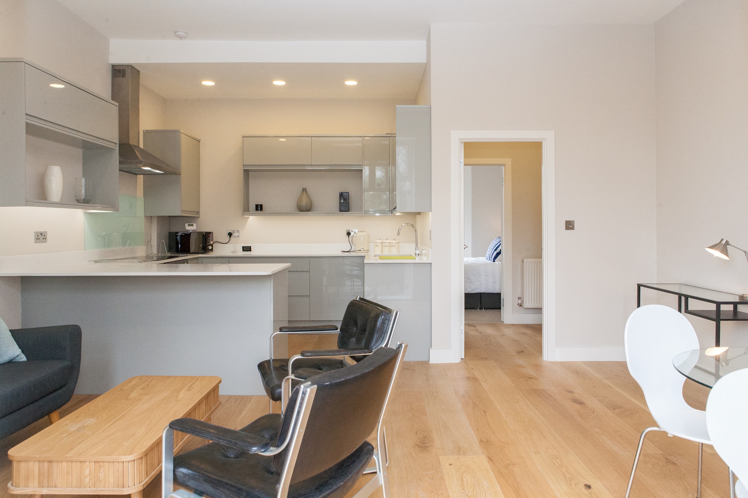 Beautiful 2 bed terrace flat close to Greenwich -  Pass the Keys in Flat 2, 70 Loampit Hill SE13 7SX - Property image 42 - VivreStays