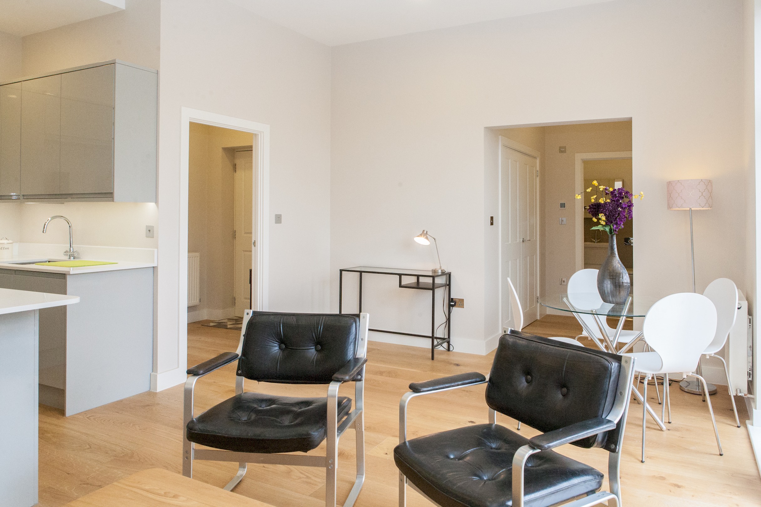 Beautiful 2 bed terrace flat close to Greenwich -  Pass the Keys in Flat 2, 70 Loampit Hill SE13 7SX - Property image 44 - VivreStays