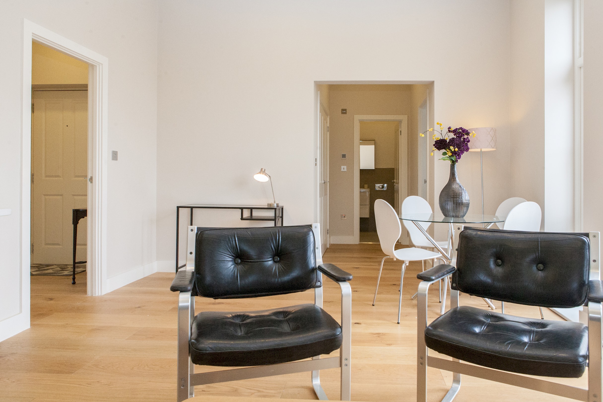 Beautiful 2 bed terrace flat close to Greenwich -  Pass the Keys in Flat 2, 70 Loampit Hill SE13 7SX - Property image 45 - VivreStays