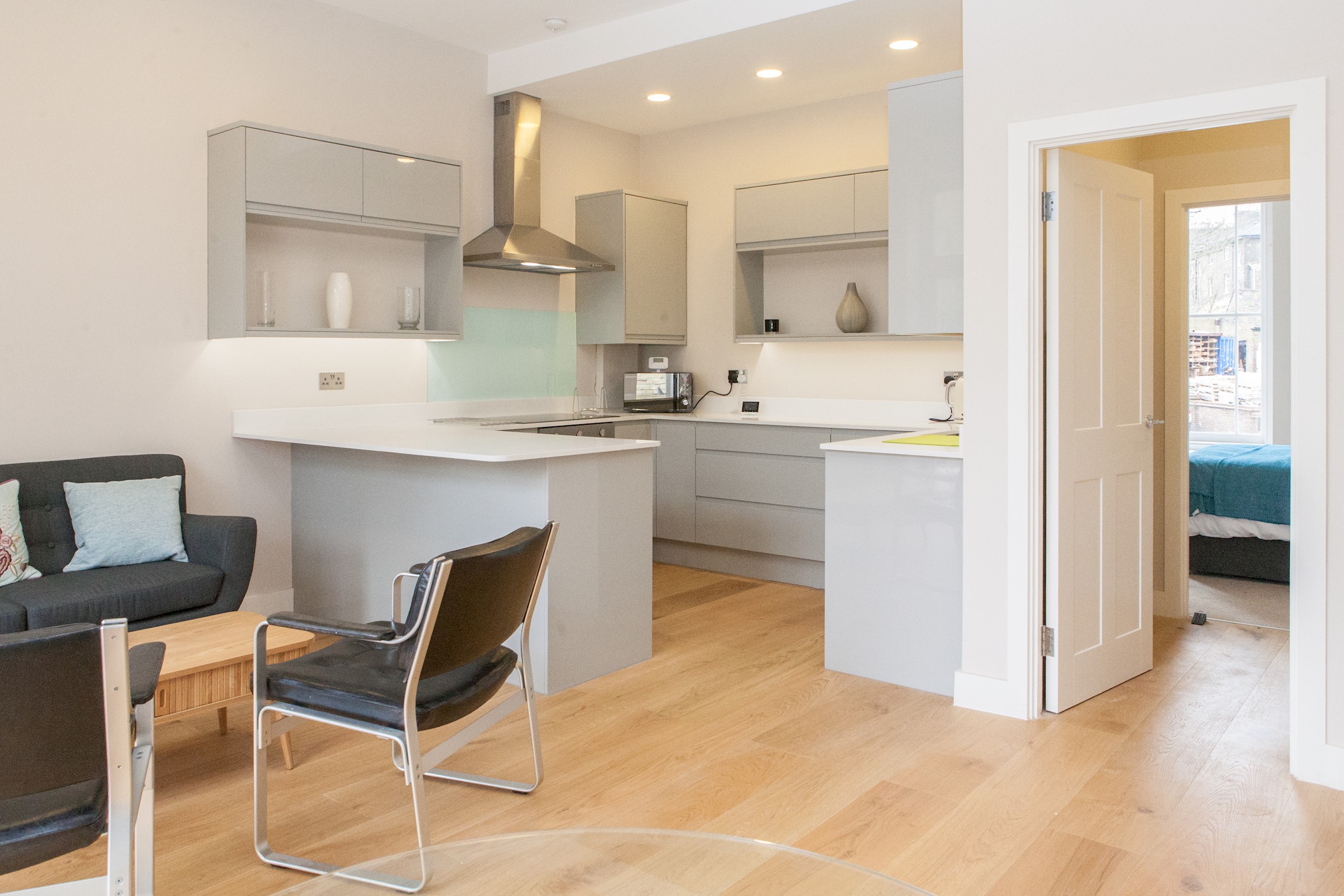 Beautiful 2 bed terrace flat close to Greenwich -  Pass the Keys in Flat 2, 70 Loampit Hill SE13 7SX - Property image 47 - VivreStays