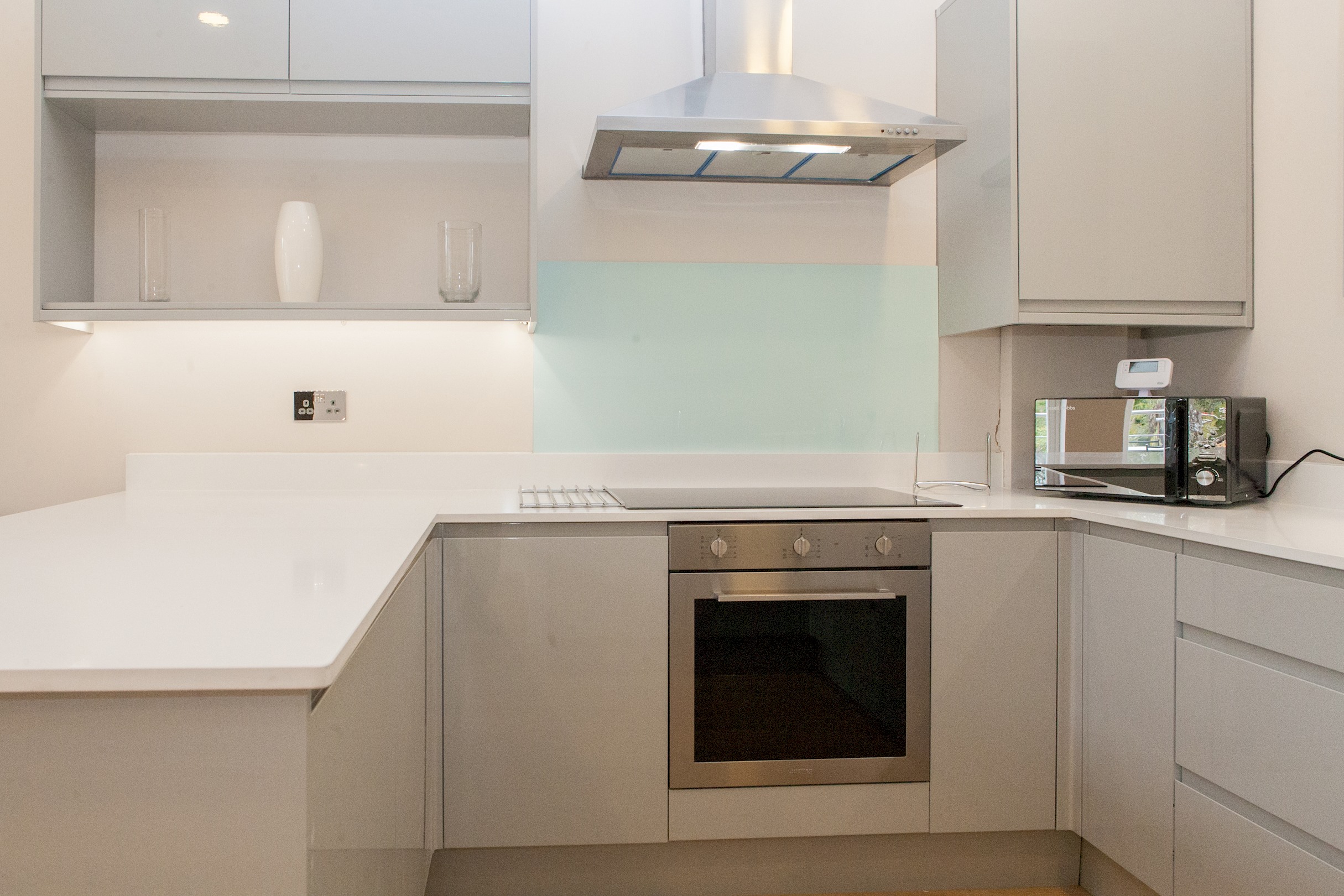 Beautiful 2 bed terrace flat close to Greenwich -  Pass the Keys in Flat 2, 70 Loampit Hill SE13 7SX - Property image 48 - VivreStays