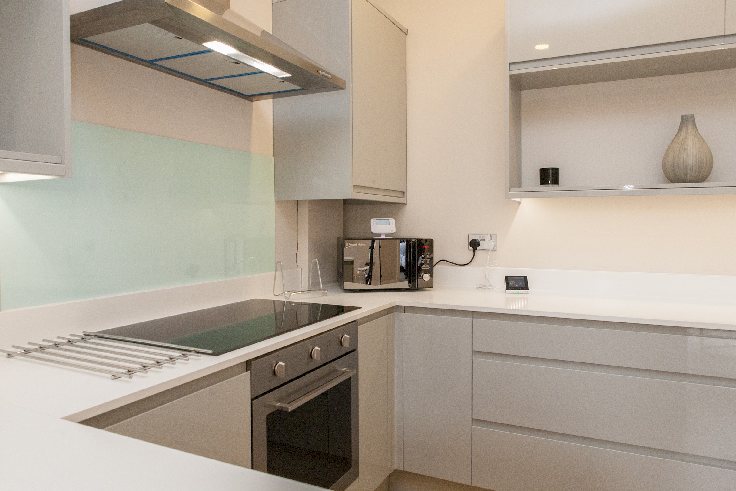 Beautiful 2 bed terrace flat close to Greenwich -  Pass the Keys in Flat 2, 70 Loampit Hill SE13 7SX - Property image 49 - VivreStays