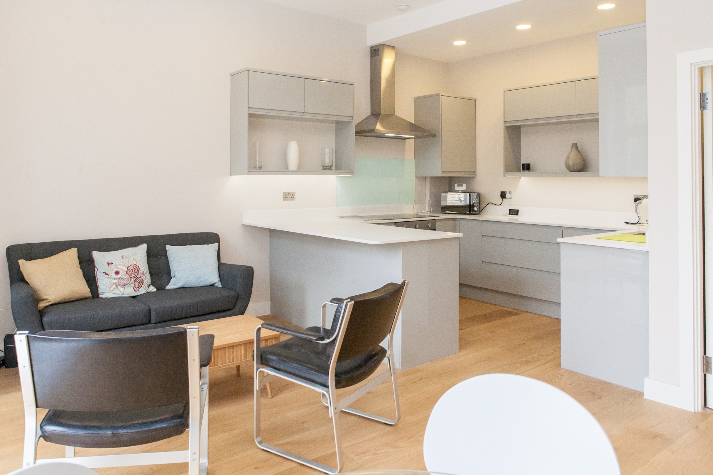 Beautiful 2 bed terrace flat close to Greenwich -  Pass the Keys in Flat 2, 70 Loampit Hill SE13 7SX - Property image 51 - VivreStays